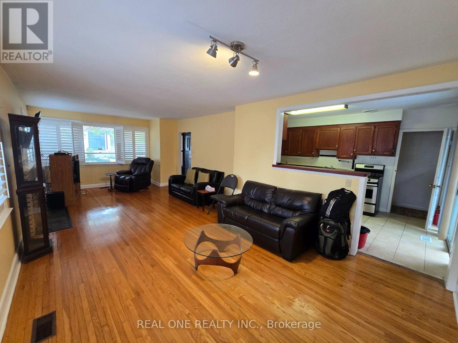 389 Kerrybrook Drive, Richmond Hill, Ontario  L4C 3R4 - Photo 7 - N13846628