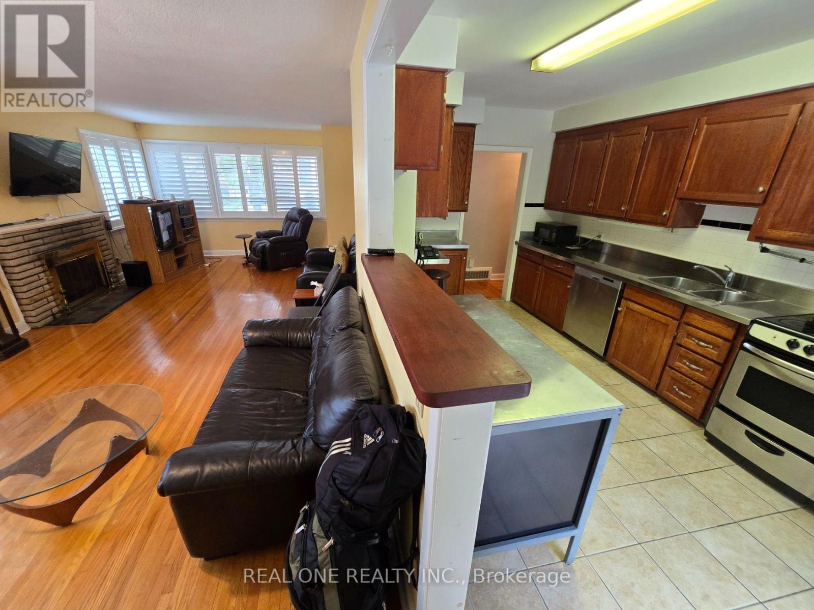389 Kerrybrook Drive, Richmond Hill, Ontario  L4C 3R4 - Photo 9 - N13846628