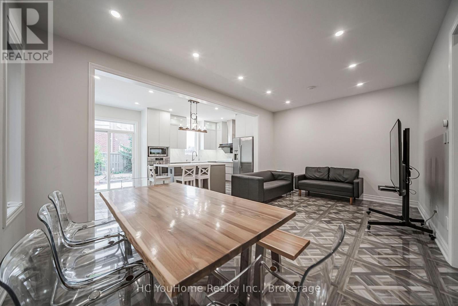 56 Princess Diana Drive, Markham, Ontario  L6C 0G9 - Photo 8 - N13846644