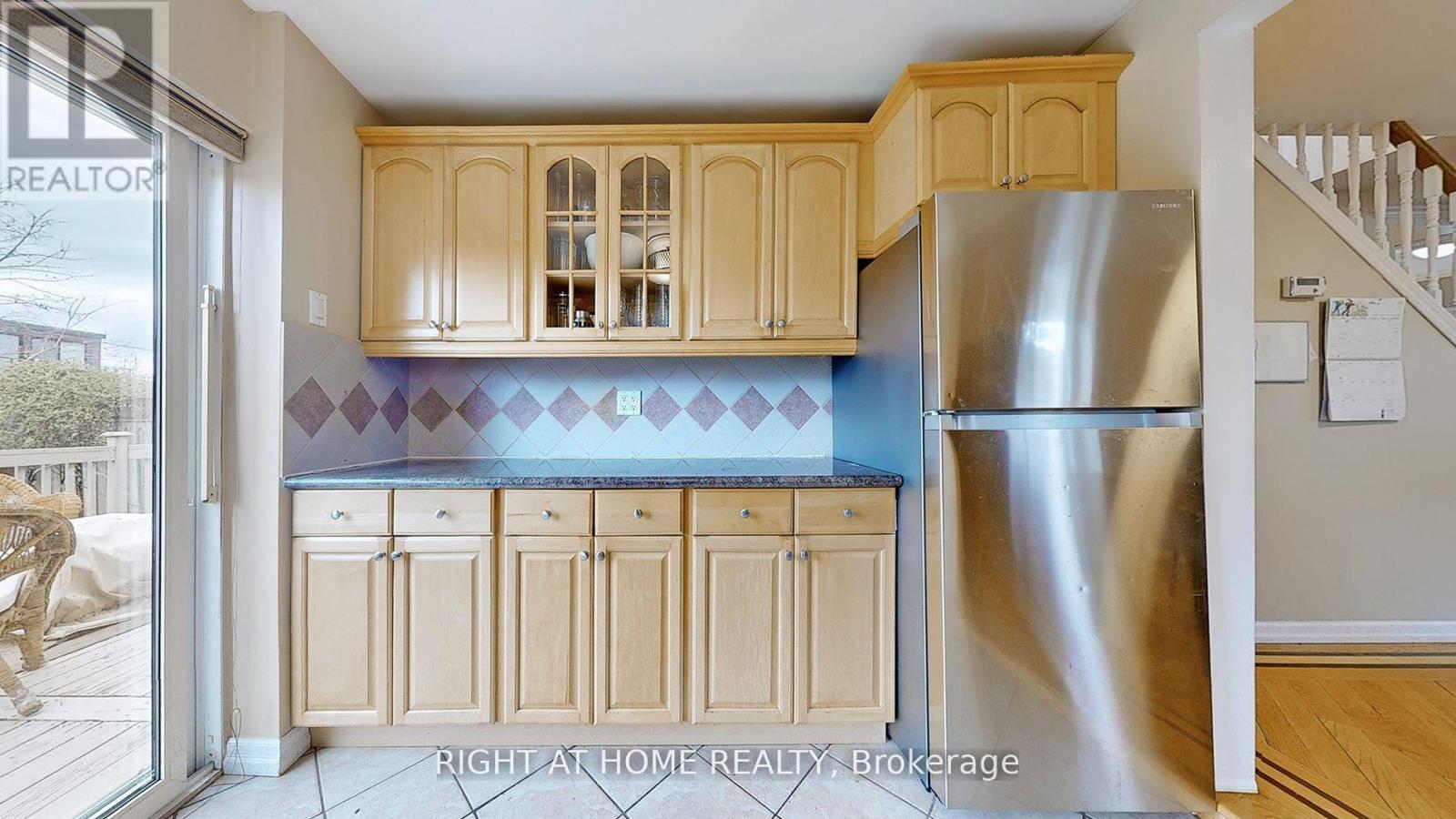 68 Eaglewood Boulevard E, Mississauga, Ontario  L5G 1V4 - Photo 11 - W13846646
