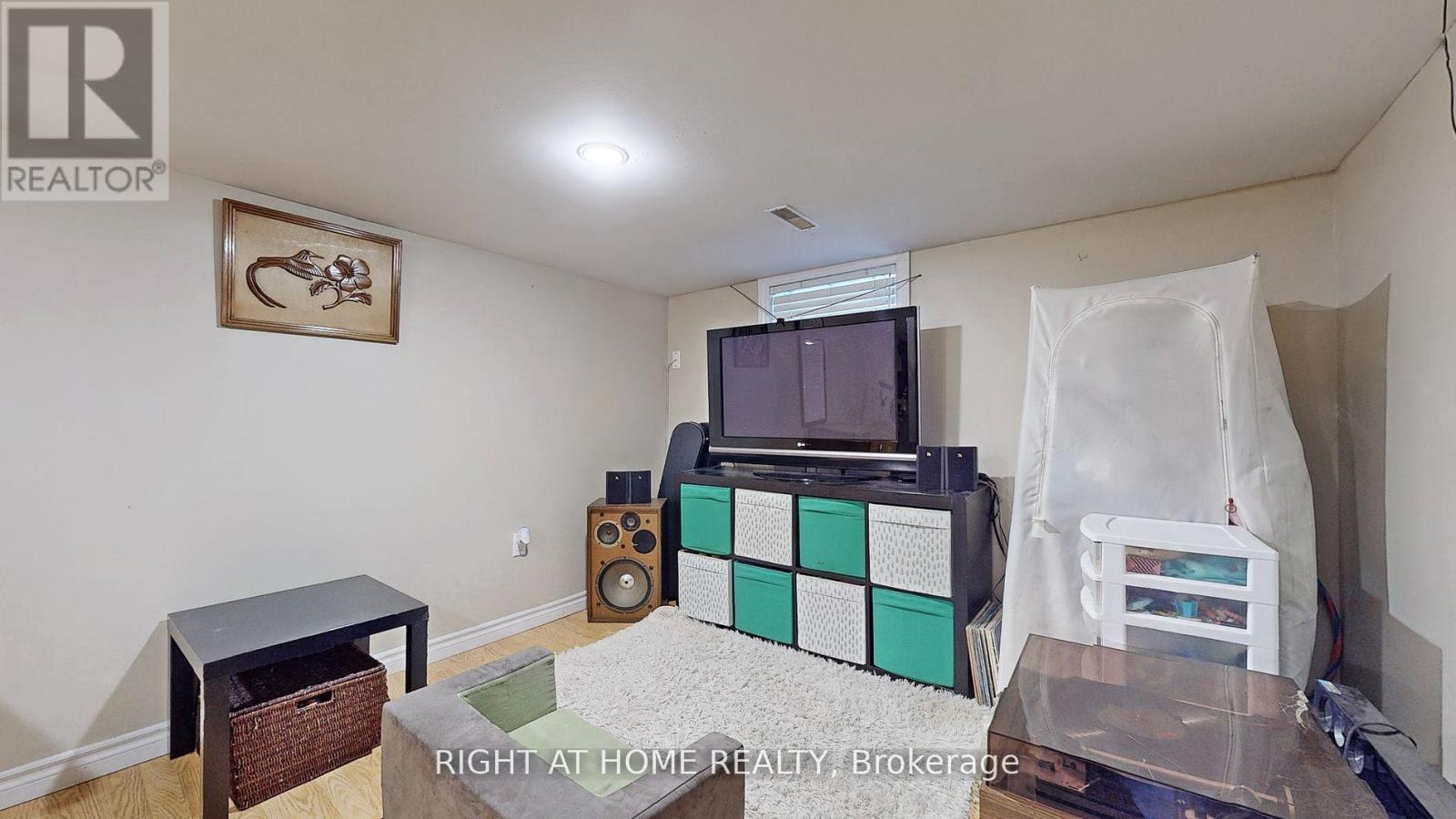 68 Eaglewood Boulevard E, Mississauga, Ontario  L5G 1V4 - Photo 14 - W13846646