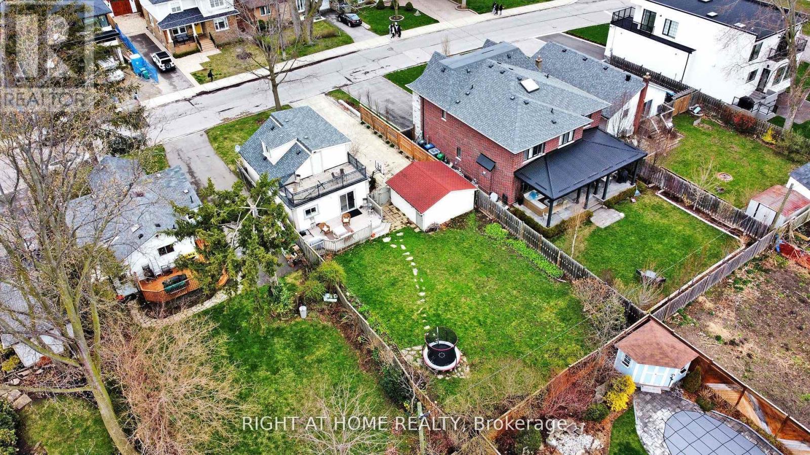 68 Eaglewood Boulevard E, Mississauga, Ontario  L5G 1V4 - Photo 25 - W13846646