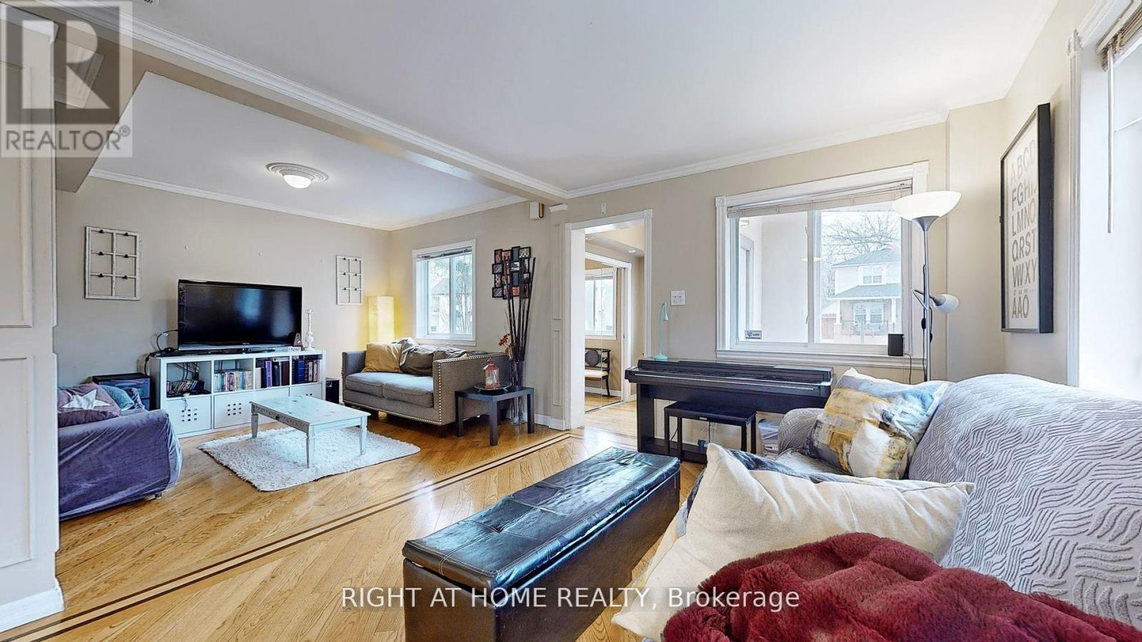 68 Eaglewood Boulevard E, Mississauga, Ontario  L5G 1V4 - Photo 7 - W13846646
