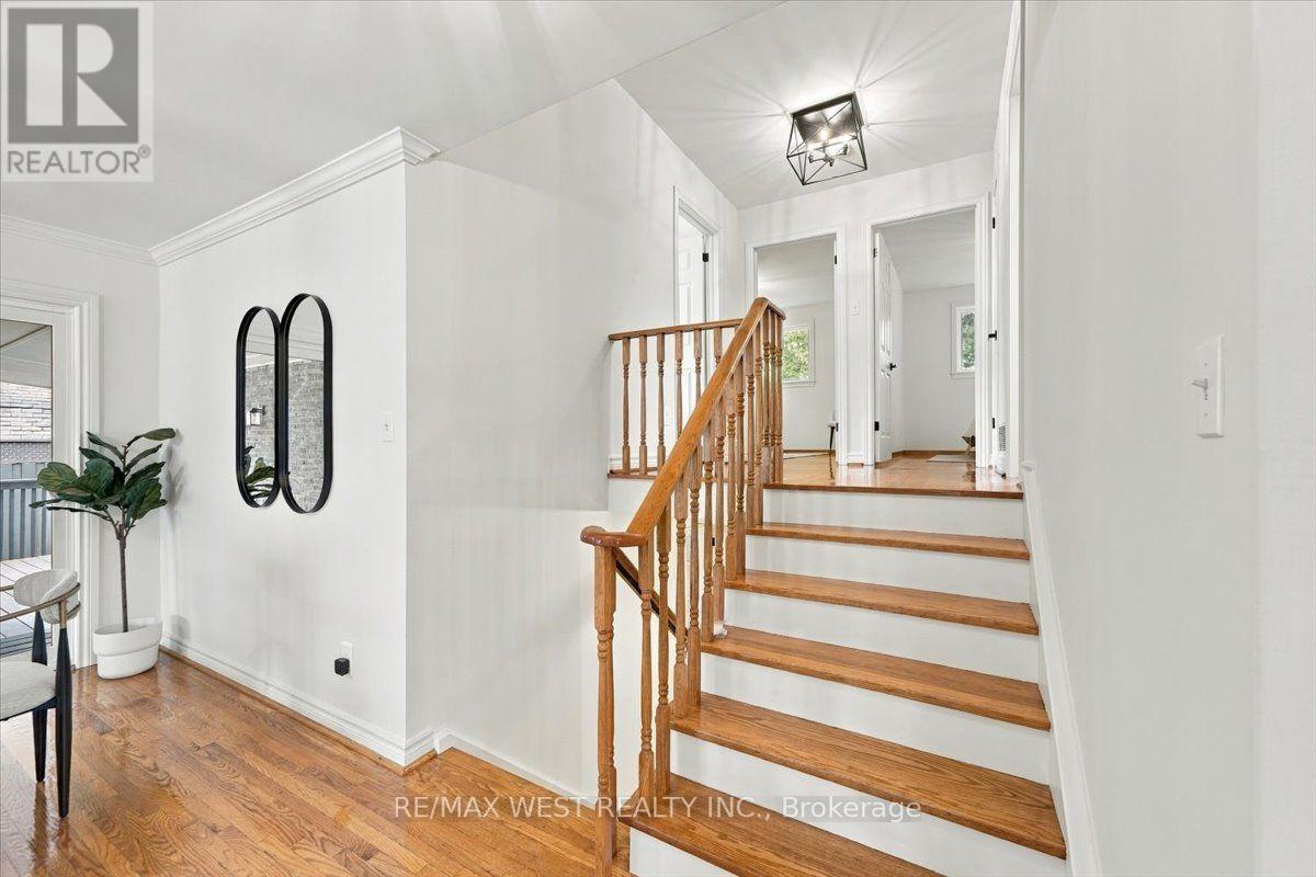14 Burnhamill Place, Toronto, Ontario  M9C 3S4 - Photo 16 - W13846690