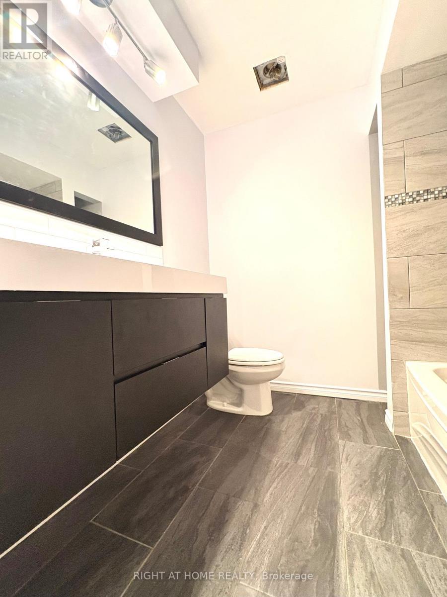 Main Floor - 32 Vintage Crescent, St. Catharines (Ridley), Ontario  L2S 3C3 - Photo 15 - X13846704