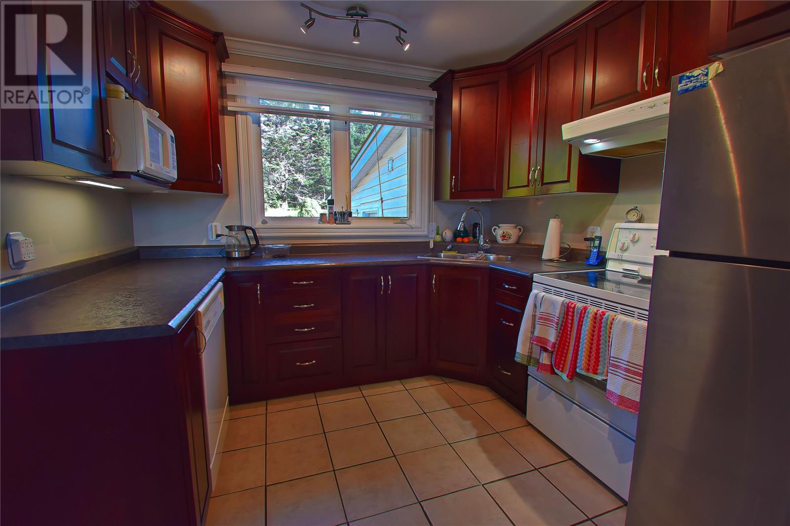 51 Old Petty Harbour Road, St. John's — photo 9