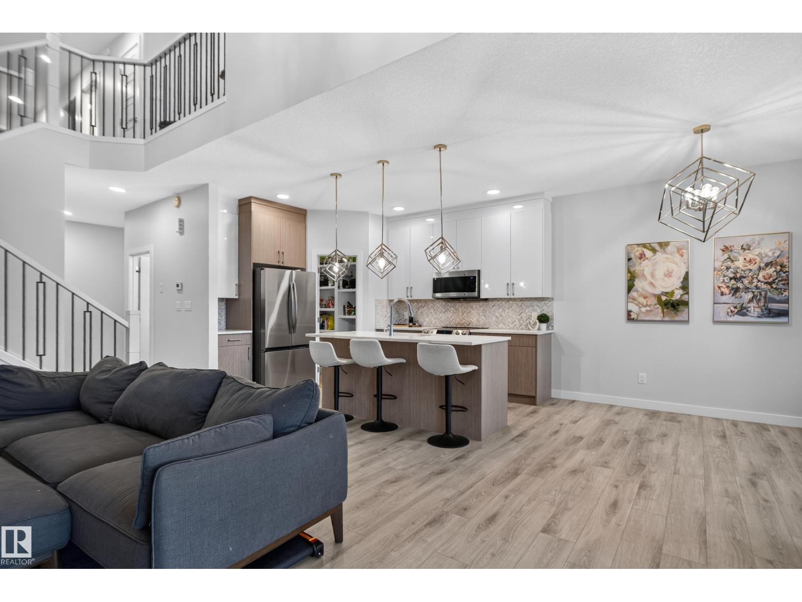 103 EDGEFIELD WY