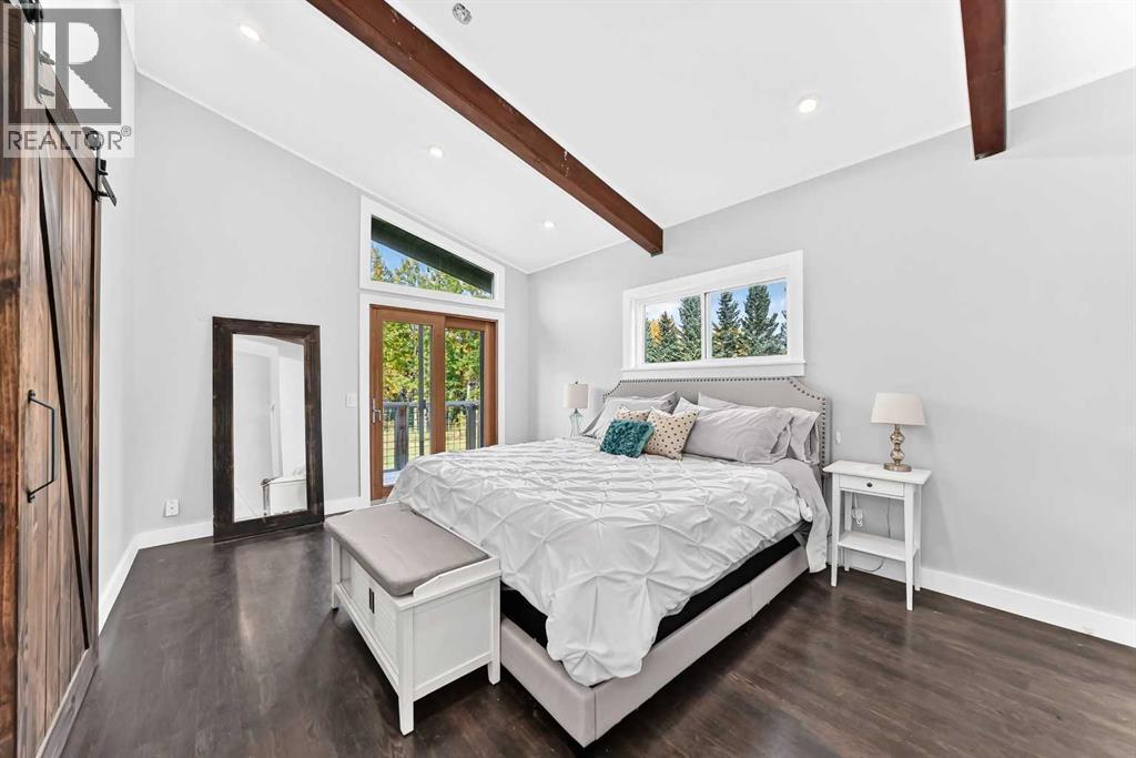 16 Mountain View Park