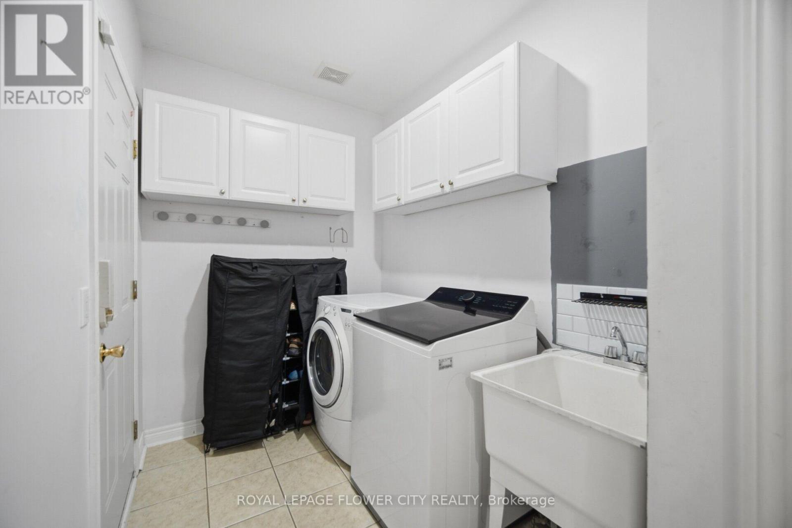 4 Castle Mountain Drive, Brampton, Ontario  L6R 2Y1 - Photo 20 - W13842246