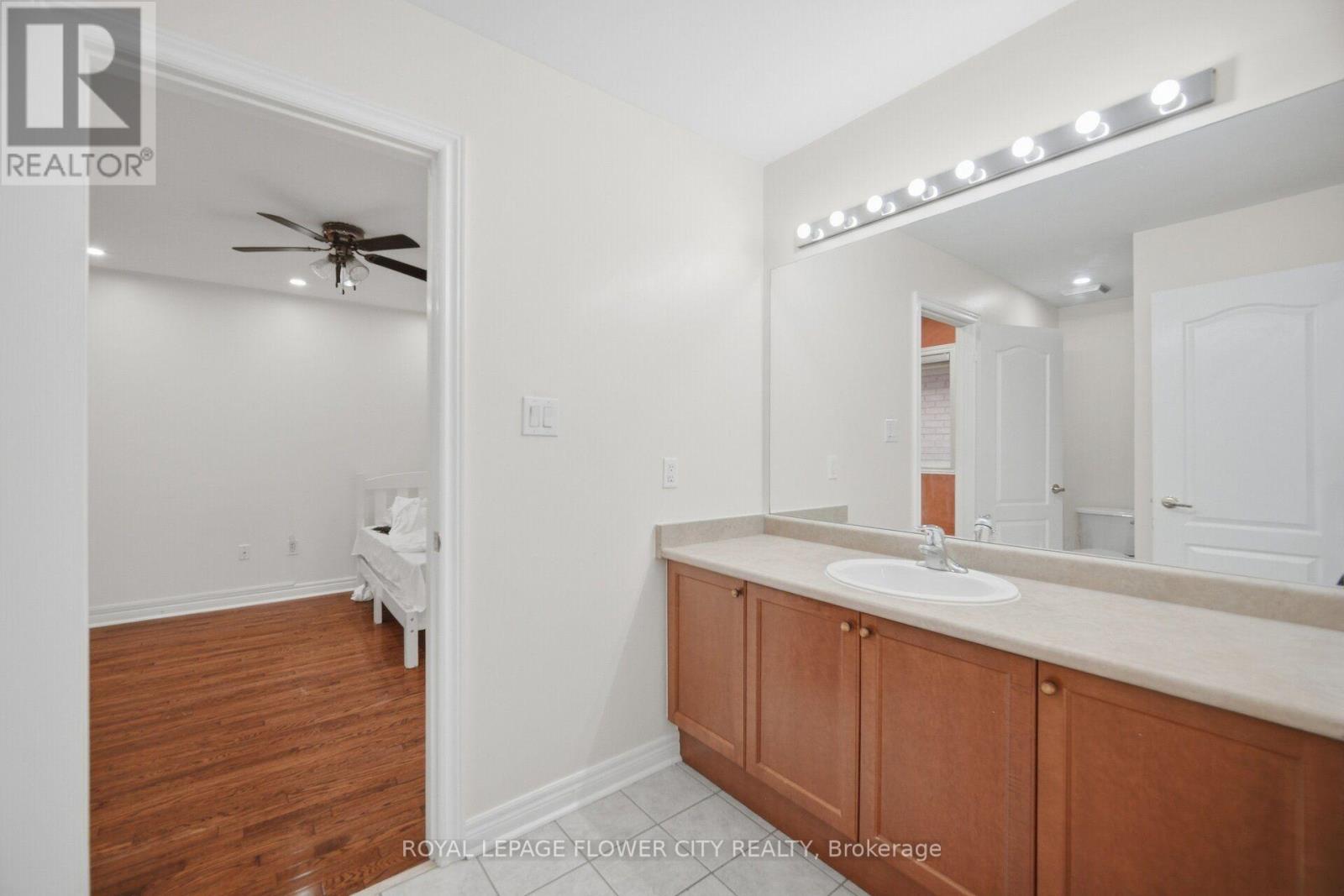4 Castle Mountain Drive, Brampton, Ontario  L6R 2Y1 - Photo 28 - W13842246
