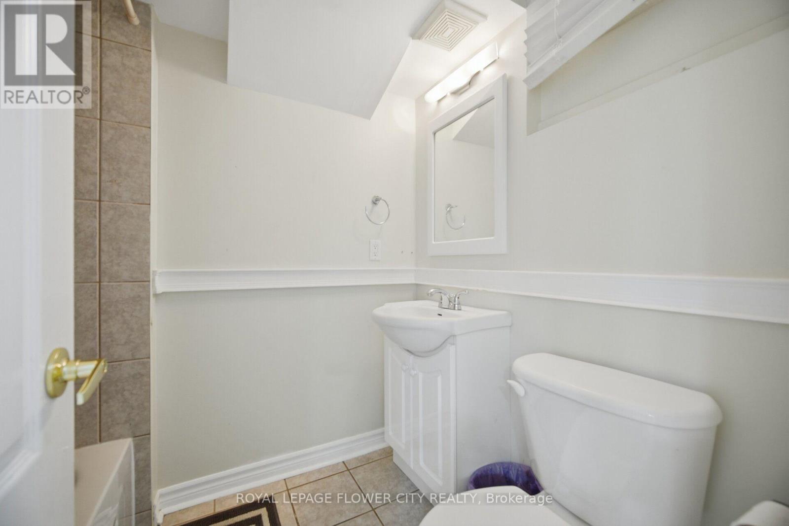 4 Castle Mountain Drive, Brampton, Ontario  L6R 2Y1 - Photo 38 - W13842246
