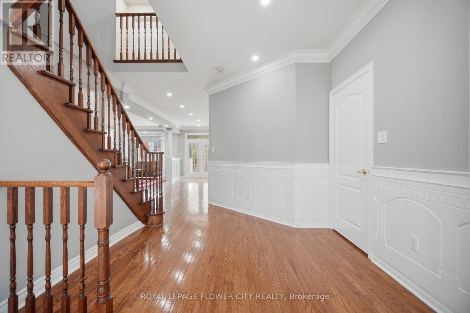 4 Castle Mountain Drive, Brampton, Ontario  L6R 2Y1 - Photo 9 - W13842246