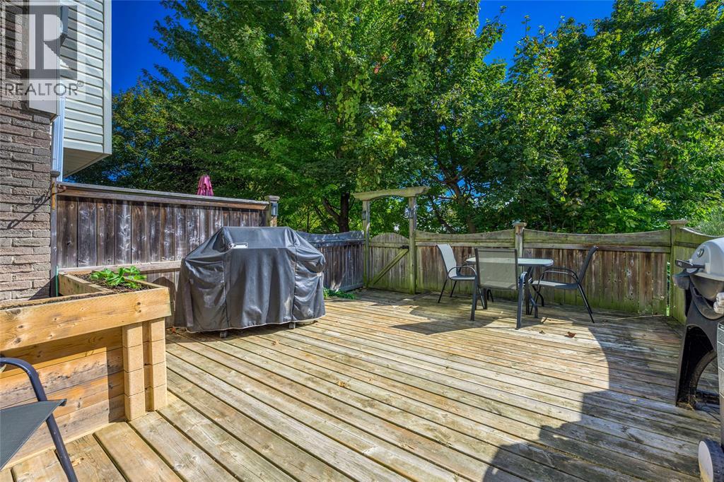 27 Turner DRIVE Unit# 44 Sarnia Ontario Canada N7S4R9 2