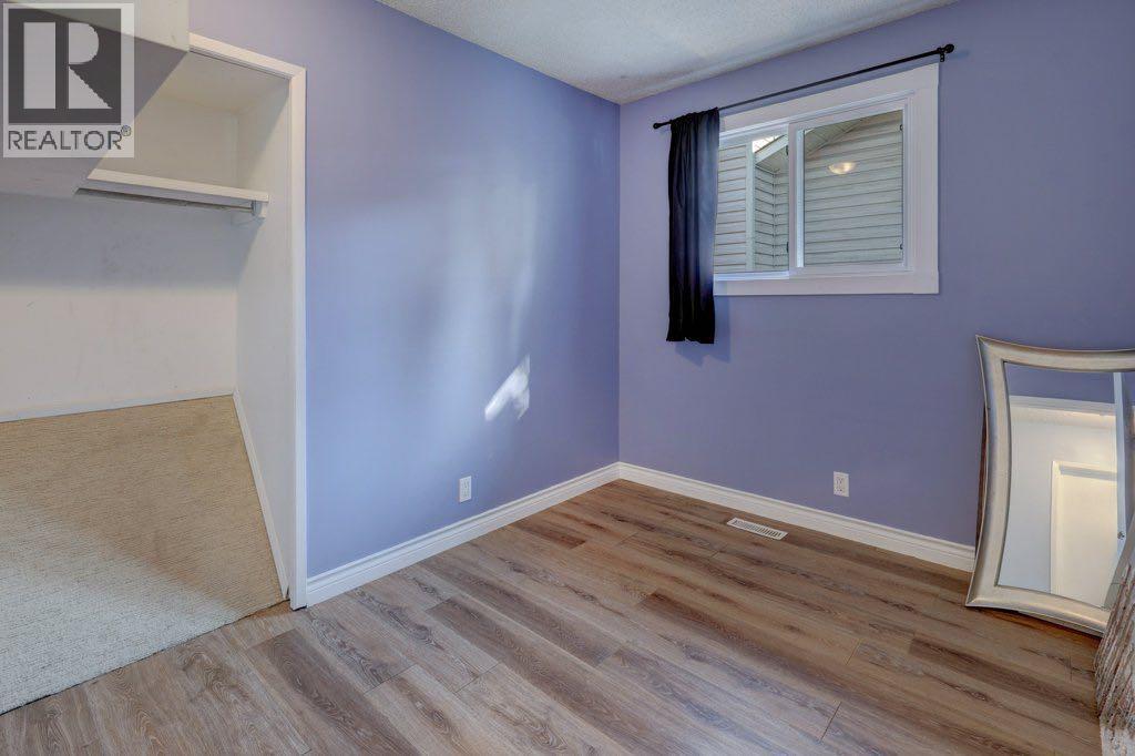 31 Castledale Way NE, Calgary, Alberta  T3J 1X6 - Photo 13 - A2343235