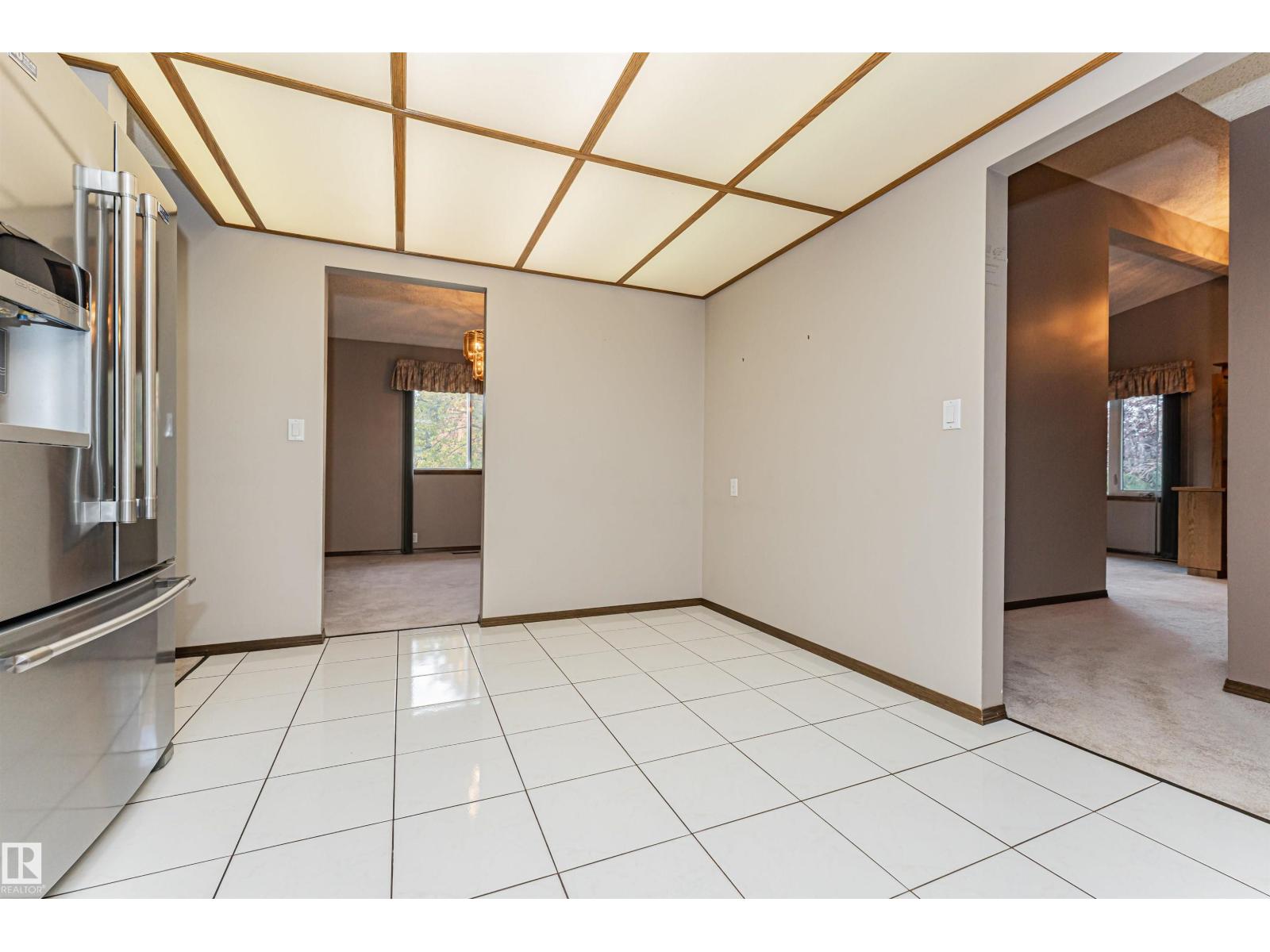 15903 111 ST NW