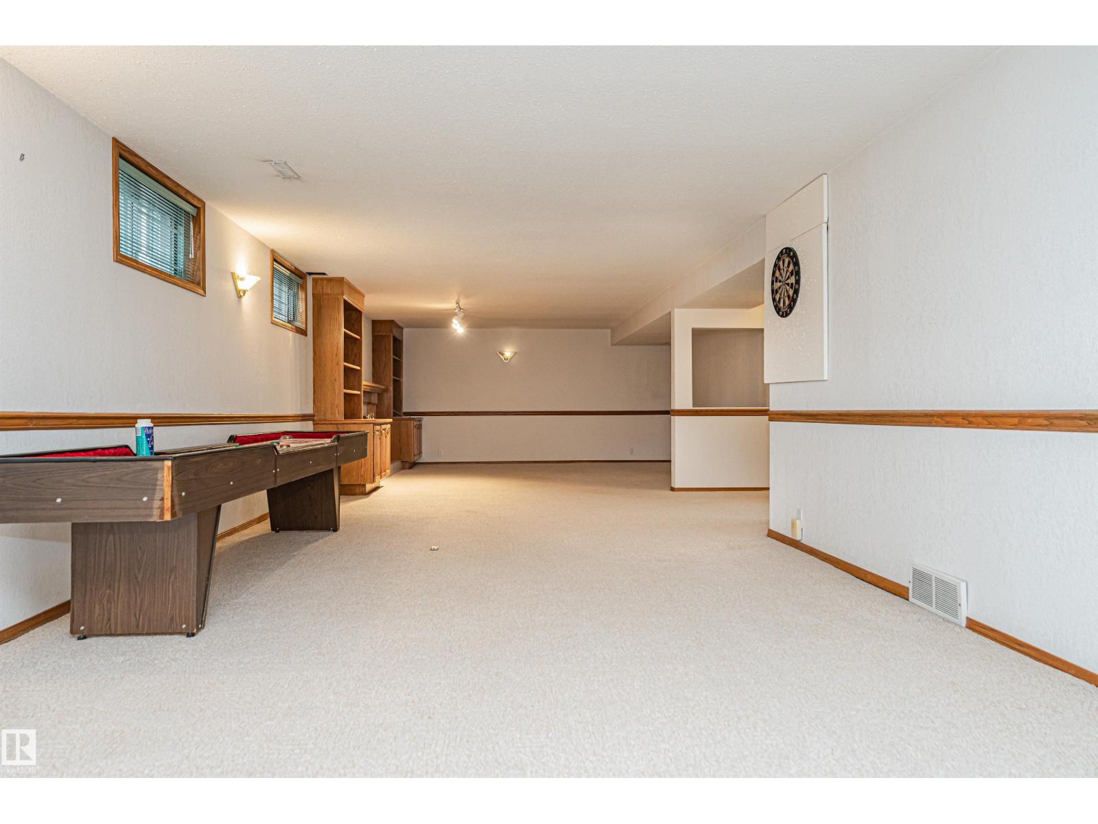 15903 111 ST NW