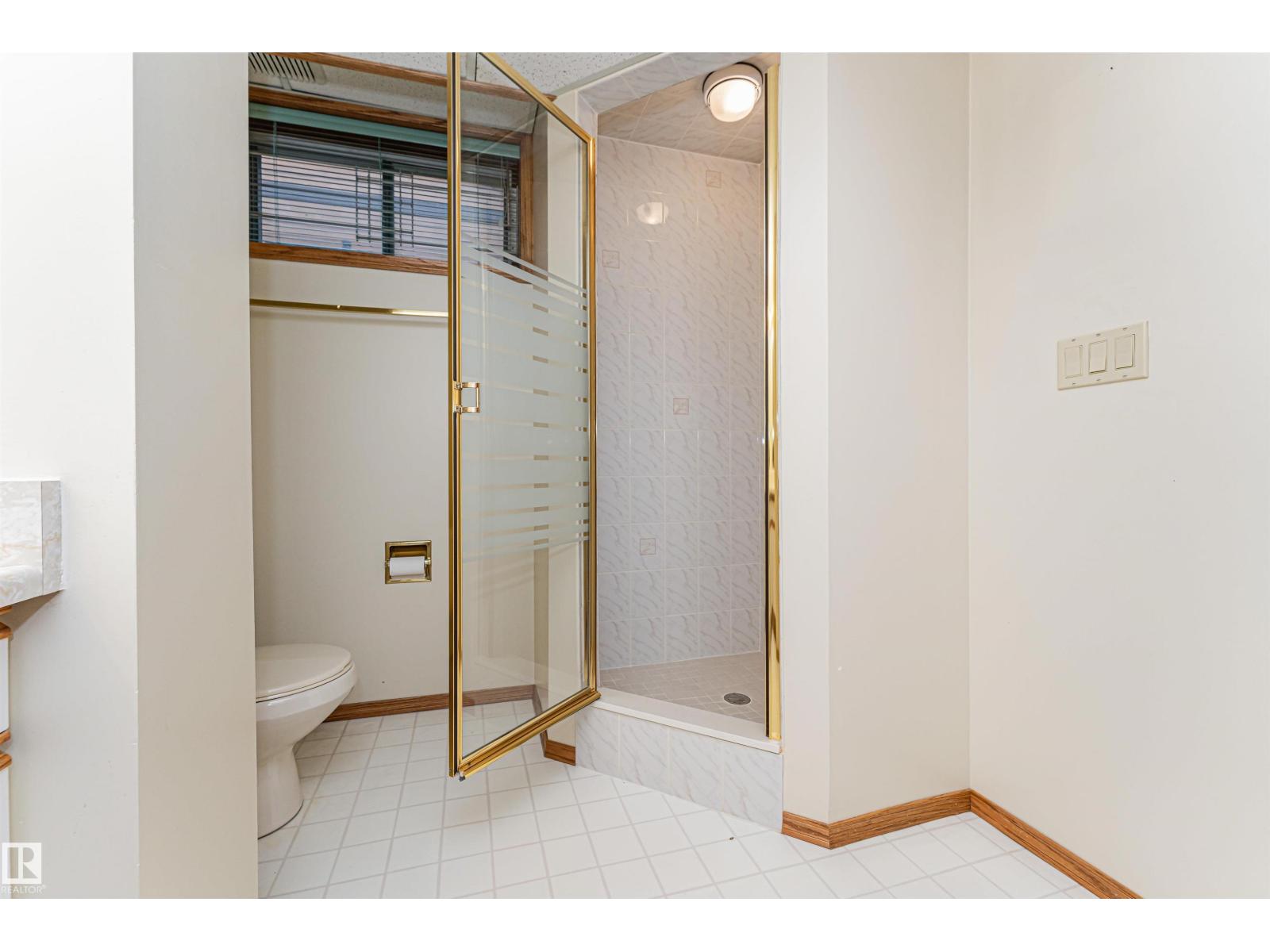 15903 111 ST NW