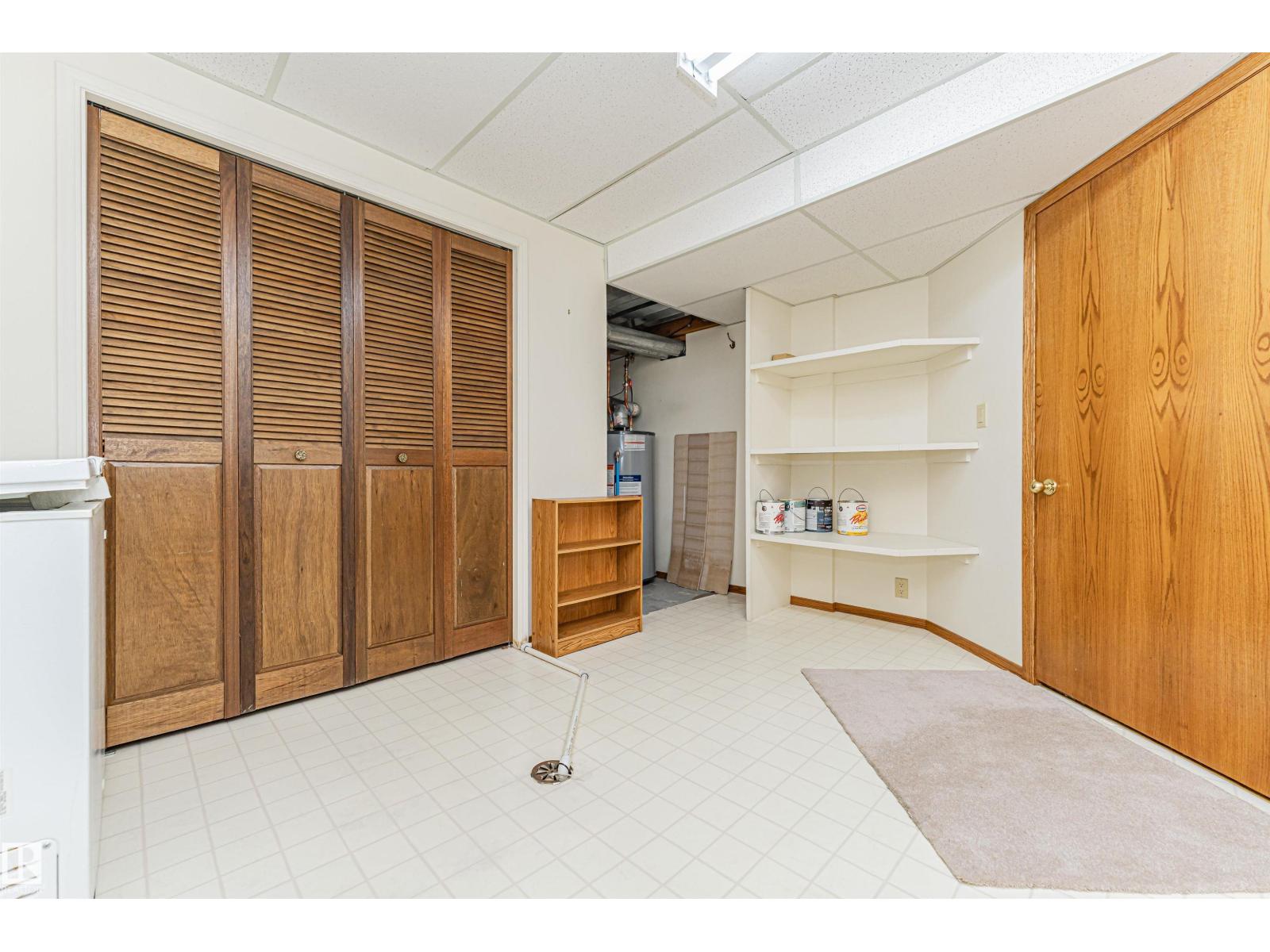 15903 111 ST NW