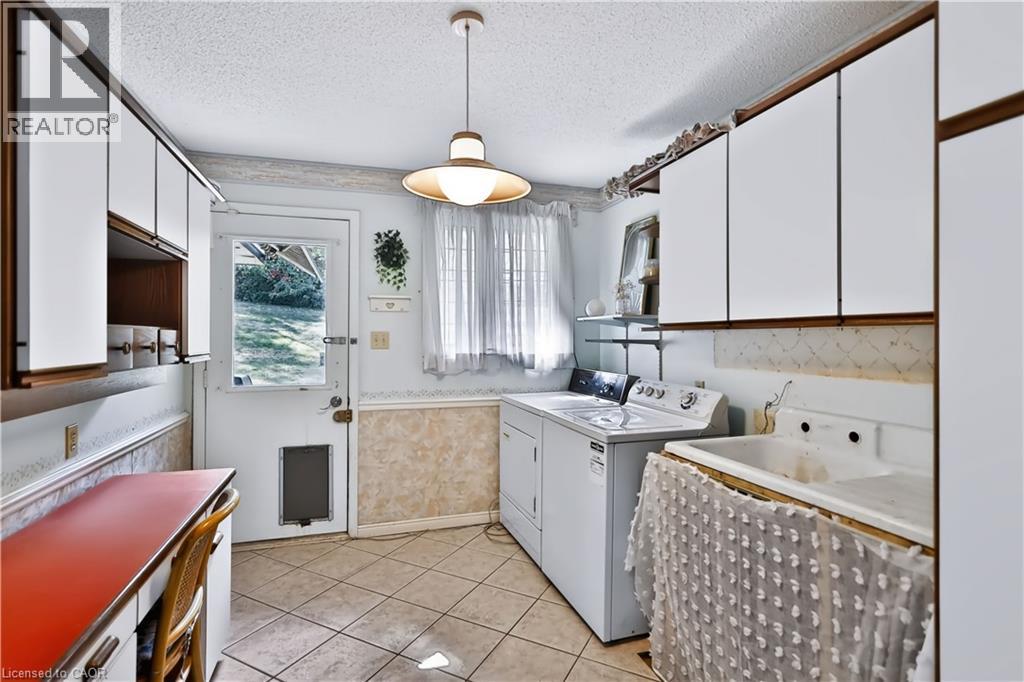 22 Oakridge Drive, Stoney Creek, Ontario  L8G 2T6 - Photo 29 - 40867832