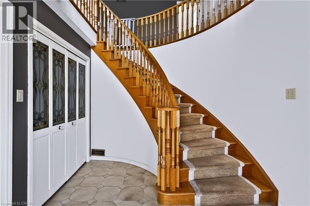 22 Oakridge Drive, Stoney Creek, Ontario  L8G 2T6 - Photo 8 - 40867832