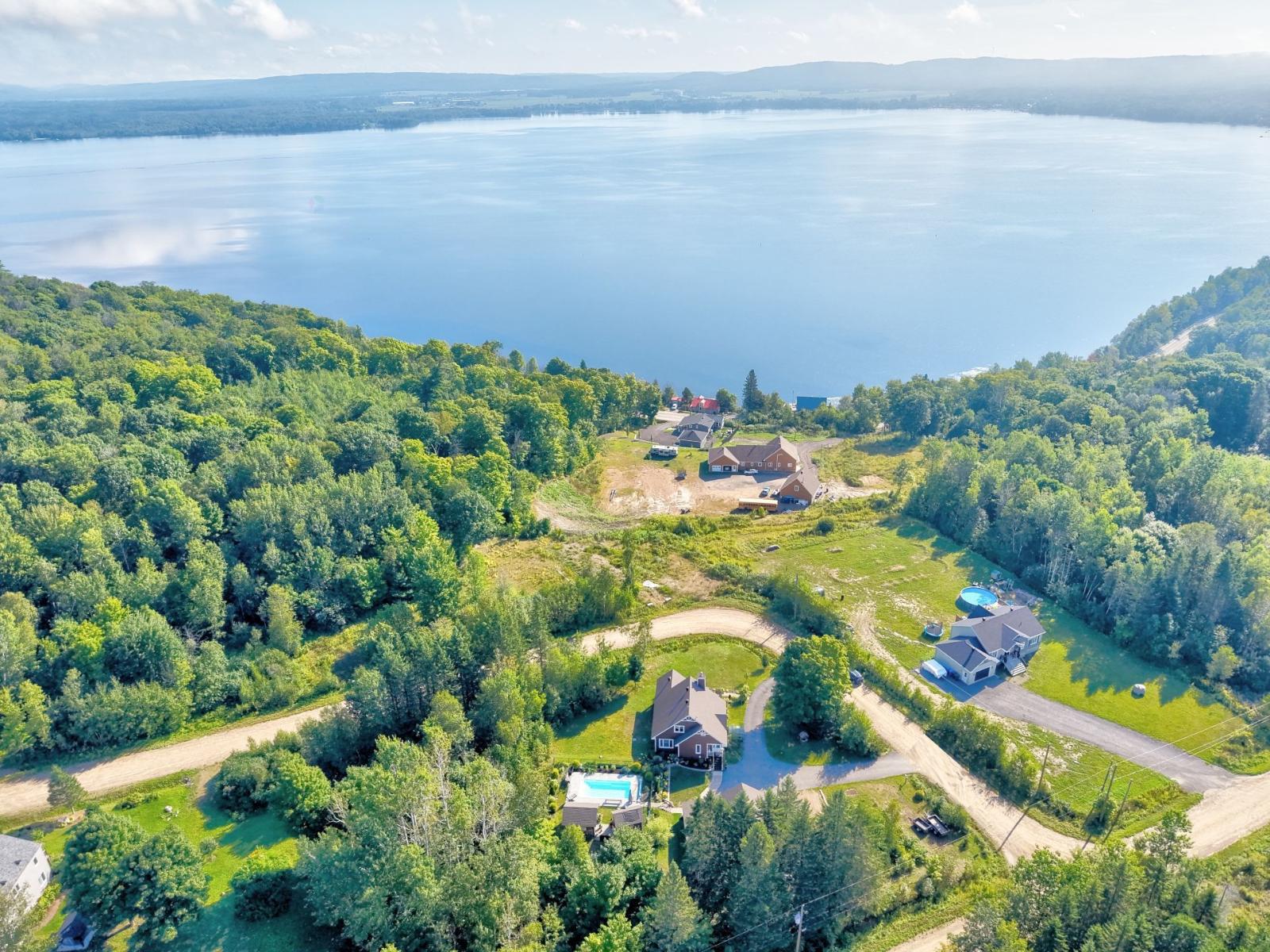 1327 Rue Gérald Saint-Gabriel-de-Brandon Quebec Canada J0K2N0 3