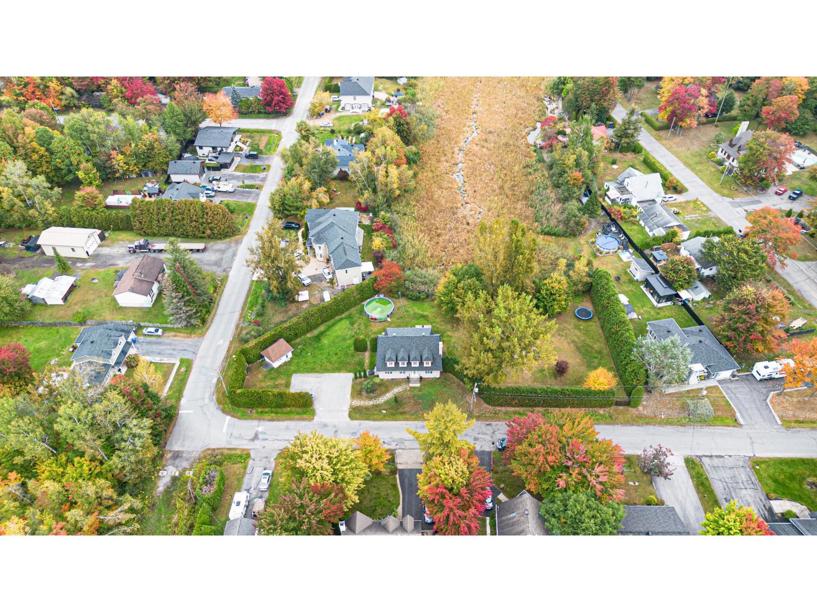 16 Rue Robitaille L'Épiphanie Quebec Canada J5X4N3 2