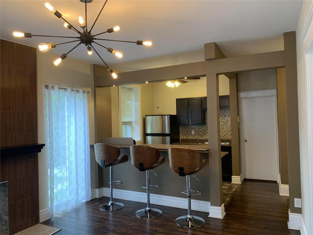 527 McMillan Avenue Winnipeg Manitoba Canada R3L0N4 5