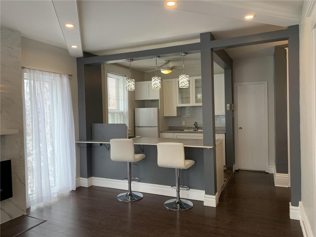 527 McMillan Avenue Winnipeg Manitoba Canada R3L0N4 4