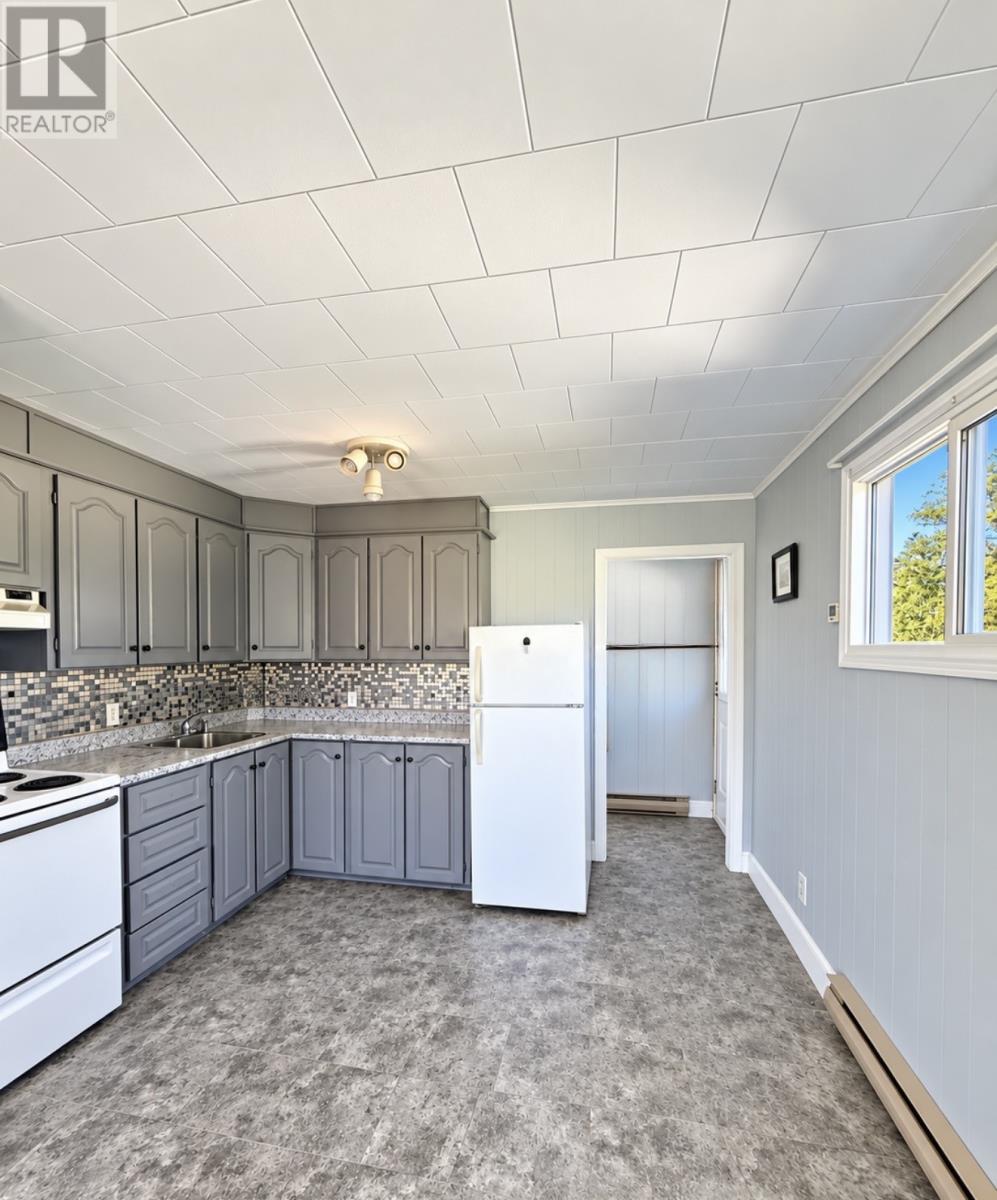 792 Random Island Road, Elliott's Cove — photo 2