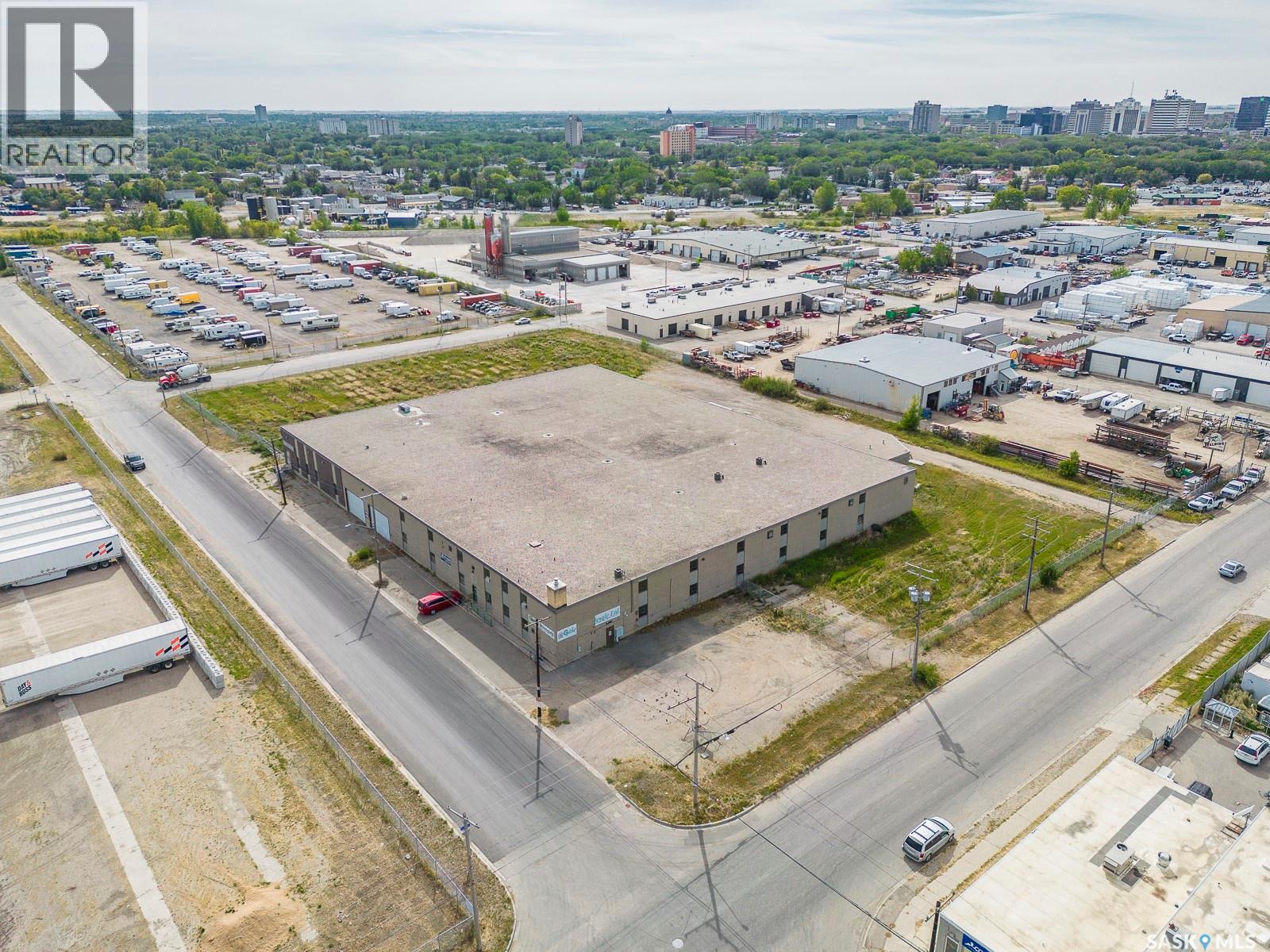 1600 Elliott Street, Regina, Saskatchewan  S4N 6L1 - Photo 2 - SK050019