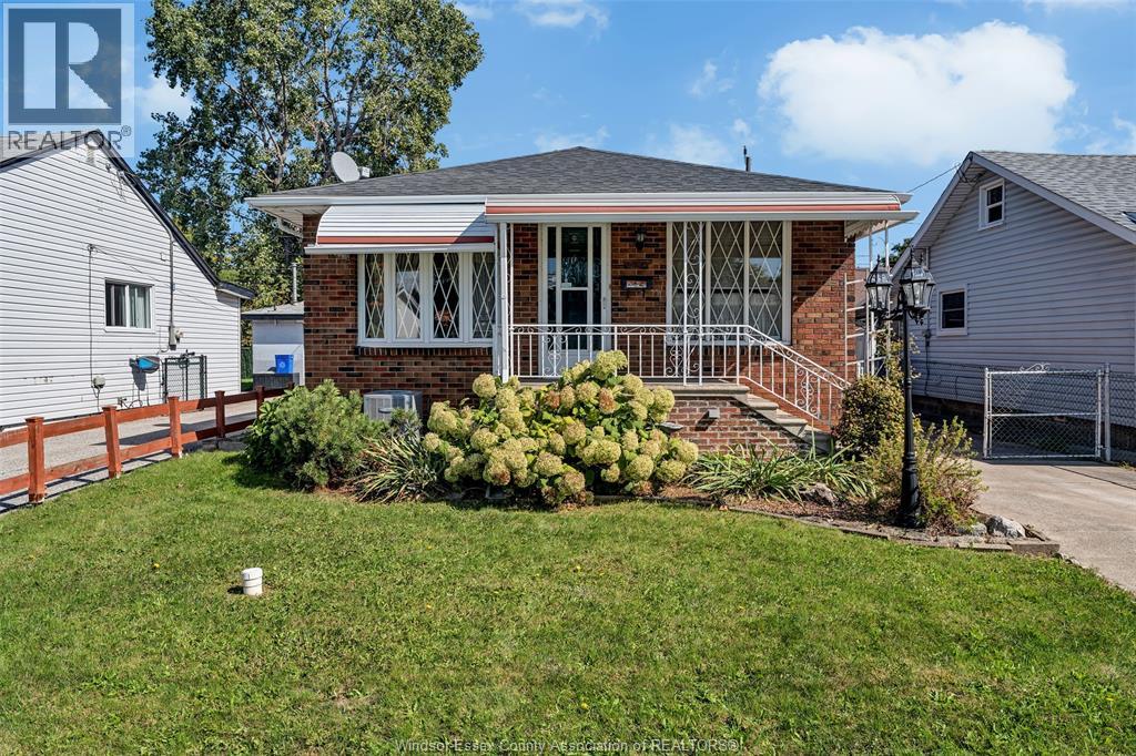 1720 Central AVENUE, Windsor, Ontario