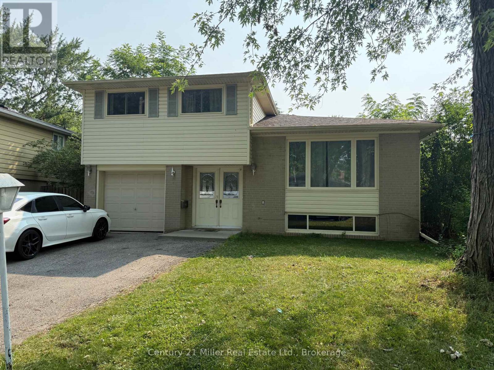 UPPER - 35 MELVILLE CRESCENT, brampton (brampton east), Ontario