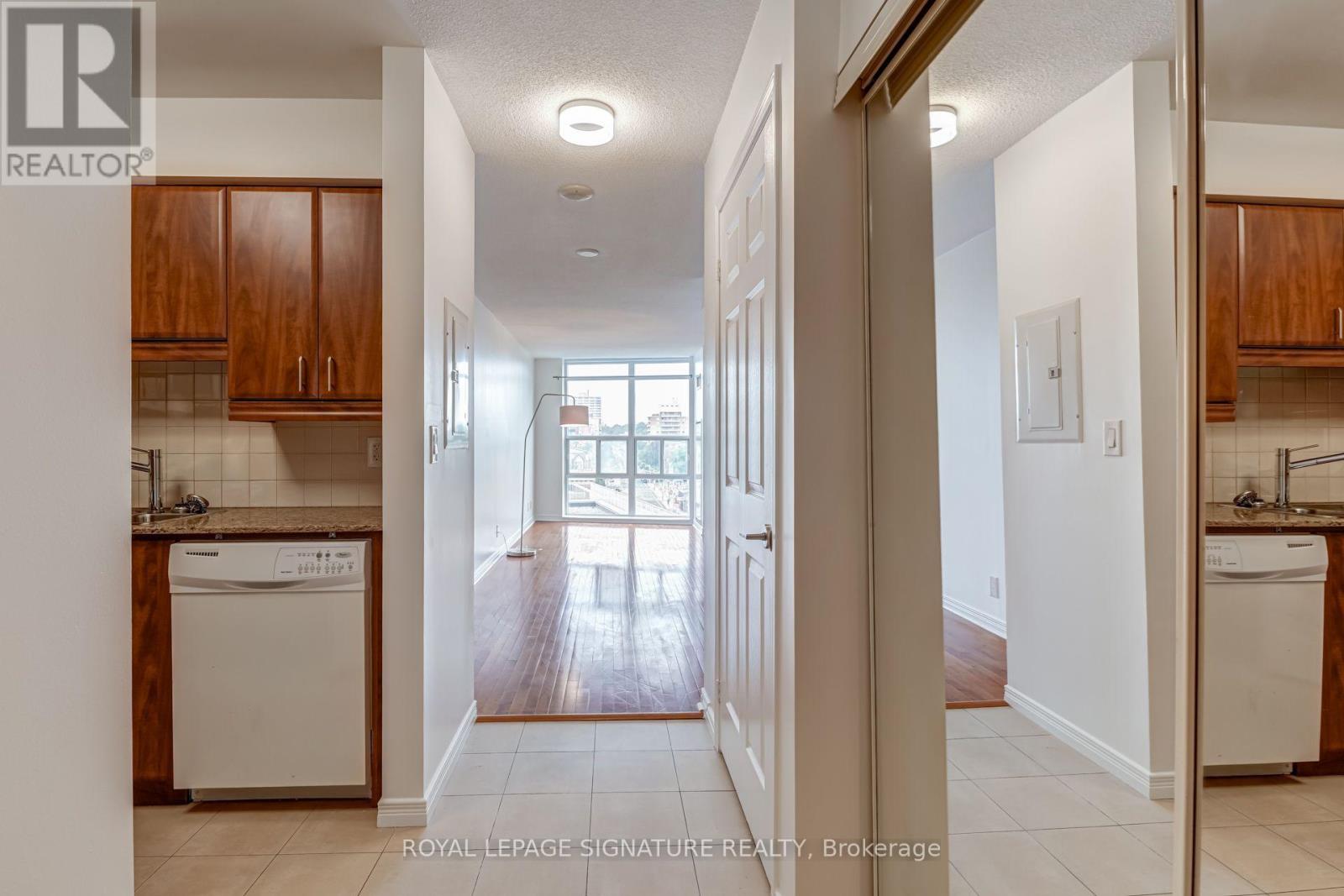 612 - 736 Spadina Avenue, Toronto (University), Ontario  M5S 2J6 - Photo 2 - C13846748