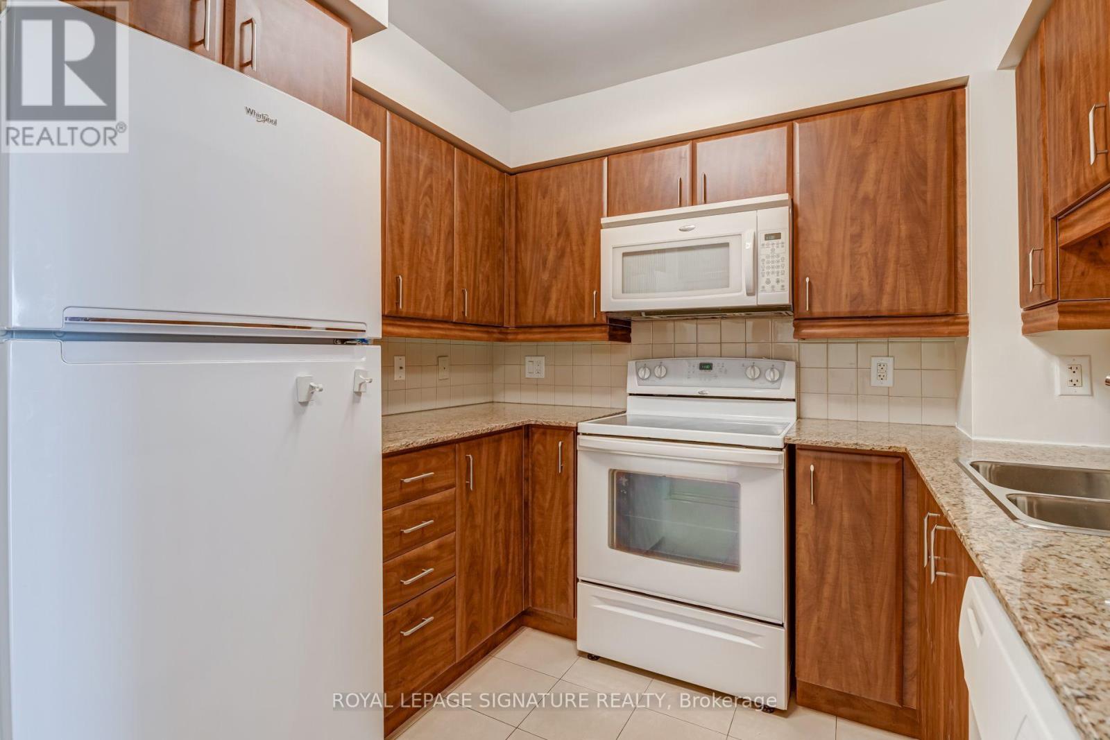 612 - 736 Spadina Avenue, Toronto (University), Ontario  M5S 2J6 - Photo 4 - C13846748