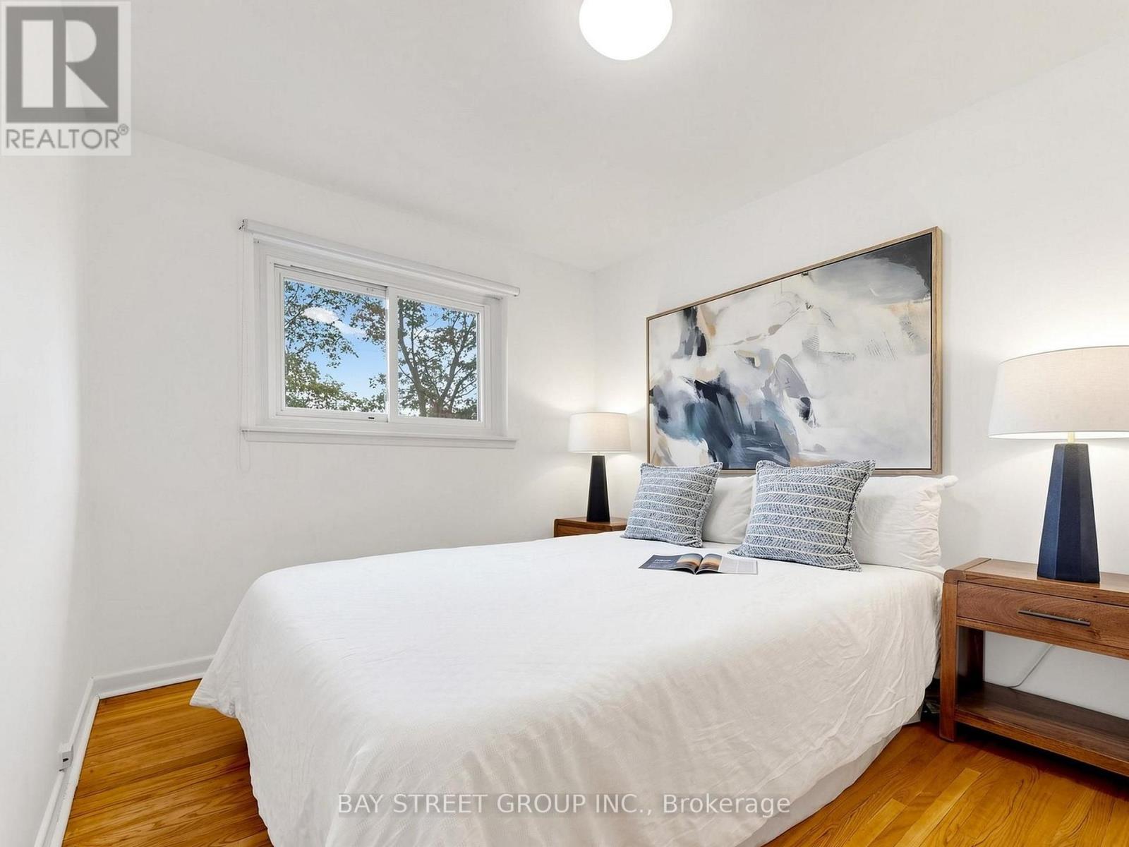 1 Lesgay Crescent, Toronto, Ontario  M2J 2H9 - Photo 17 - C13846818