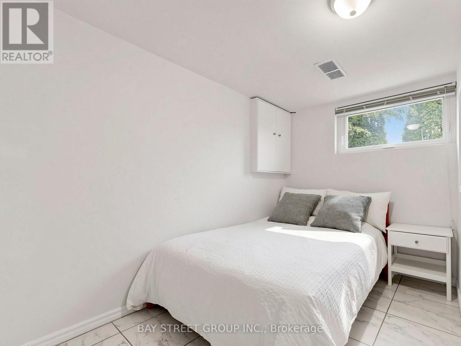 1 Lesgay Crescent, Toronto, Ontario  M2J 2H9 - Photo 25 - C13846818
