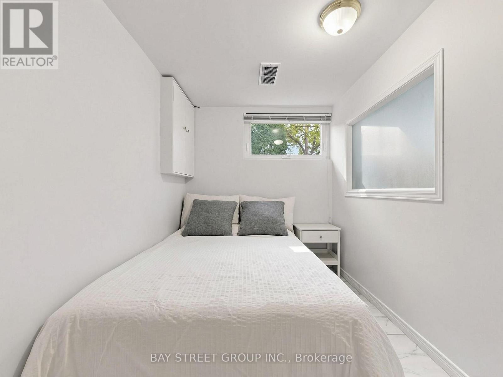 1 Lesgay Crescent, Toronto, Ontario  M2J 2H9 - Photo 28 - C13846818