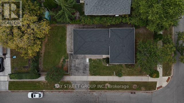 1 Lesgay Crescent, Toronto, Ontario  M2J 2H9 - Photo 36 - C13846818