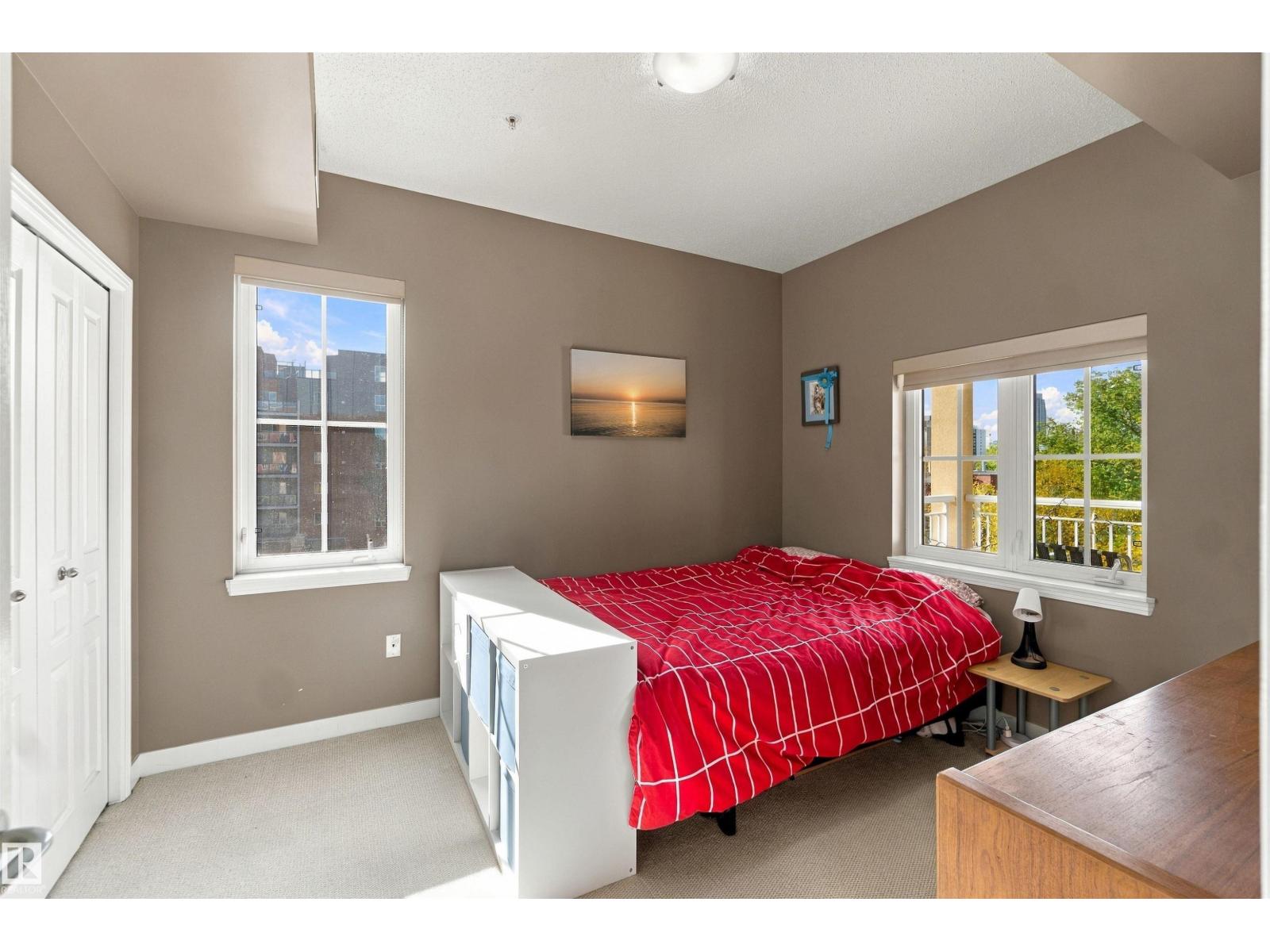 #421 10333 112 ST NW