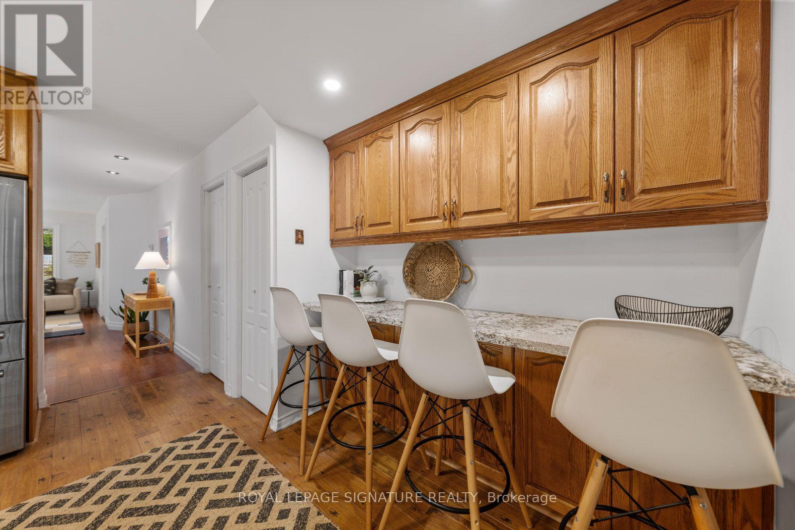 30 Lawlor Avenue, Toronto, Ontario  M4E 3L7 - Photo 12 - E13846778