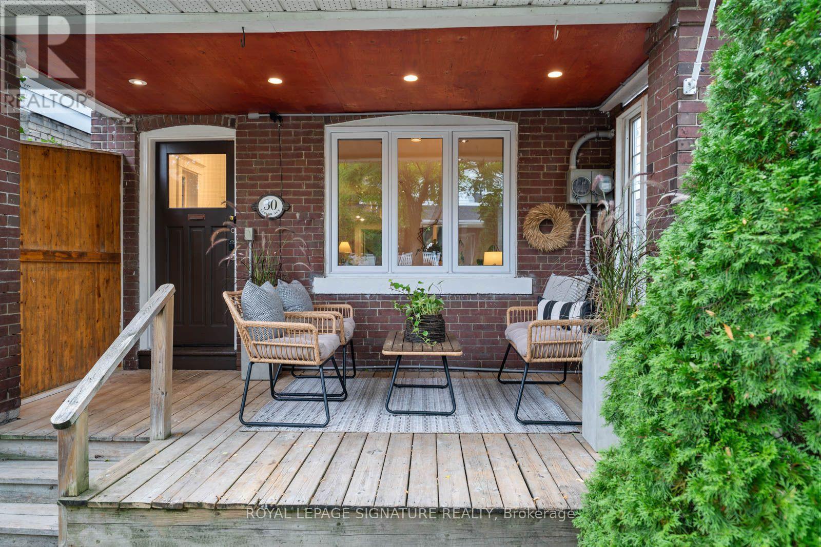 30 Lawlor Avenue, Toronto, Ontario  M4E 3L7 - Photo 2 - E13846778