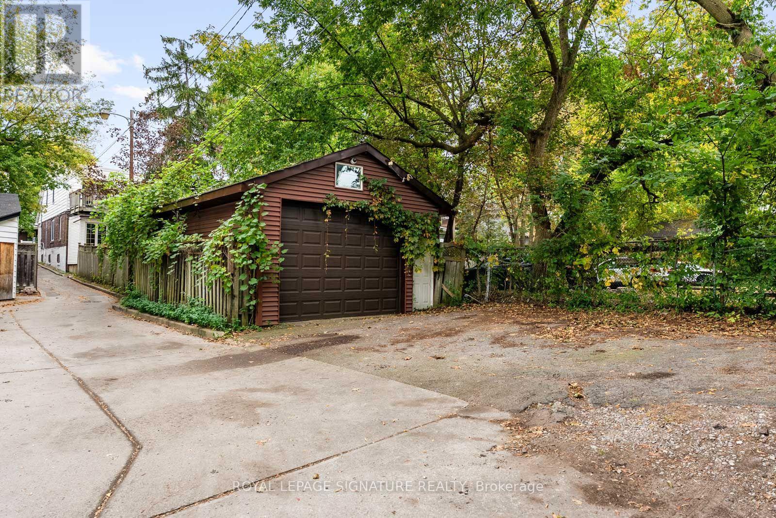 30 Lawlor Avenue, Toronto, Ontario  M4E 3L7 - Photo 4 - E13846778