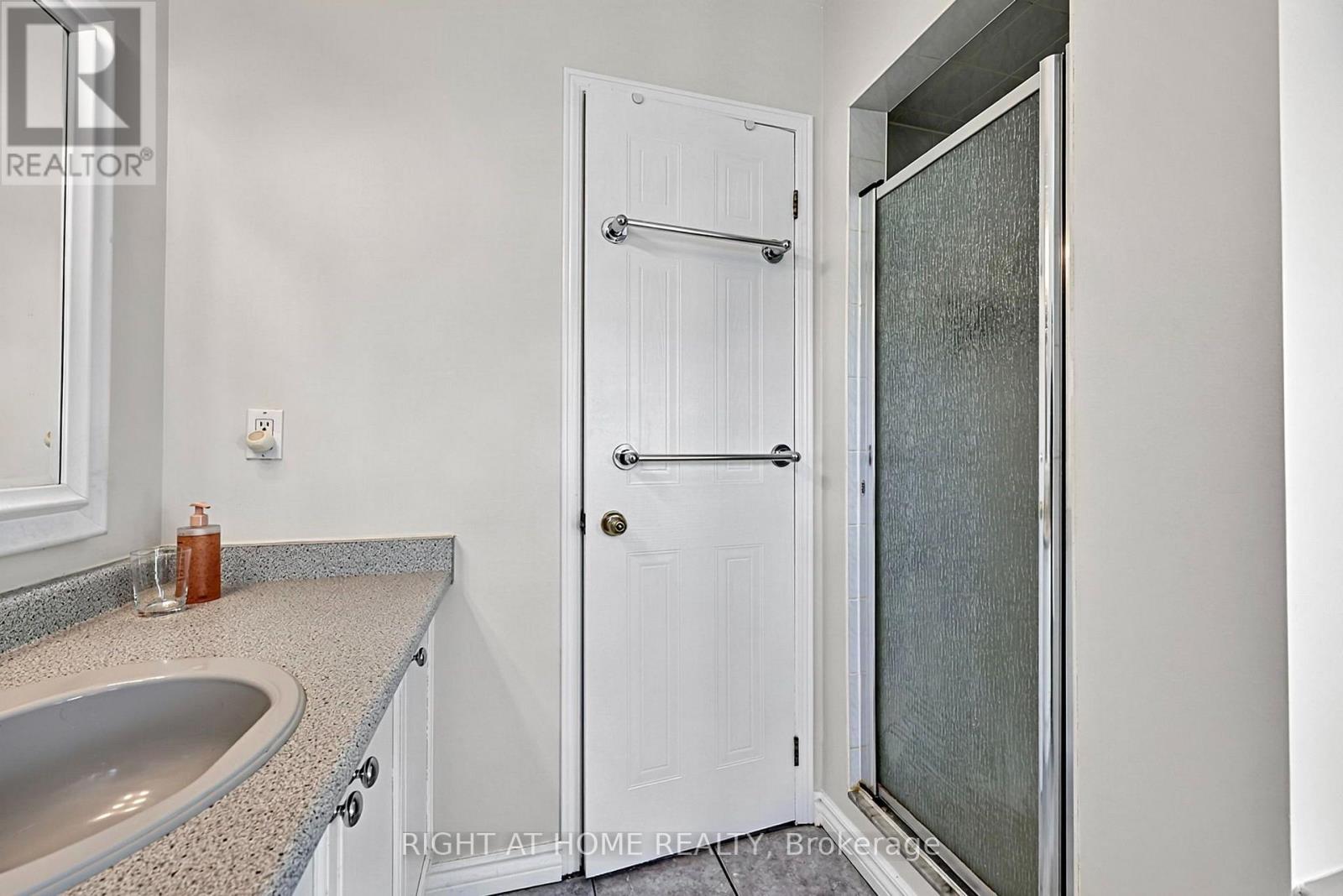 44 Edenbridge Drive, Essa (Angus), Ontario  L0M 1B3 - Photo 22 - N13846786