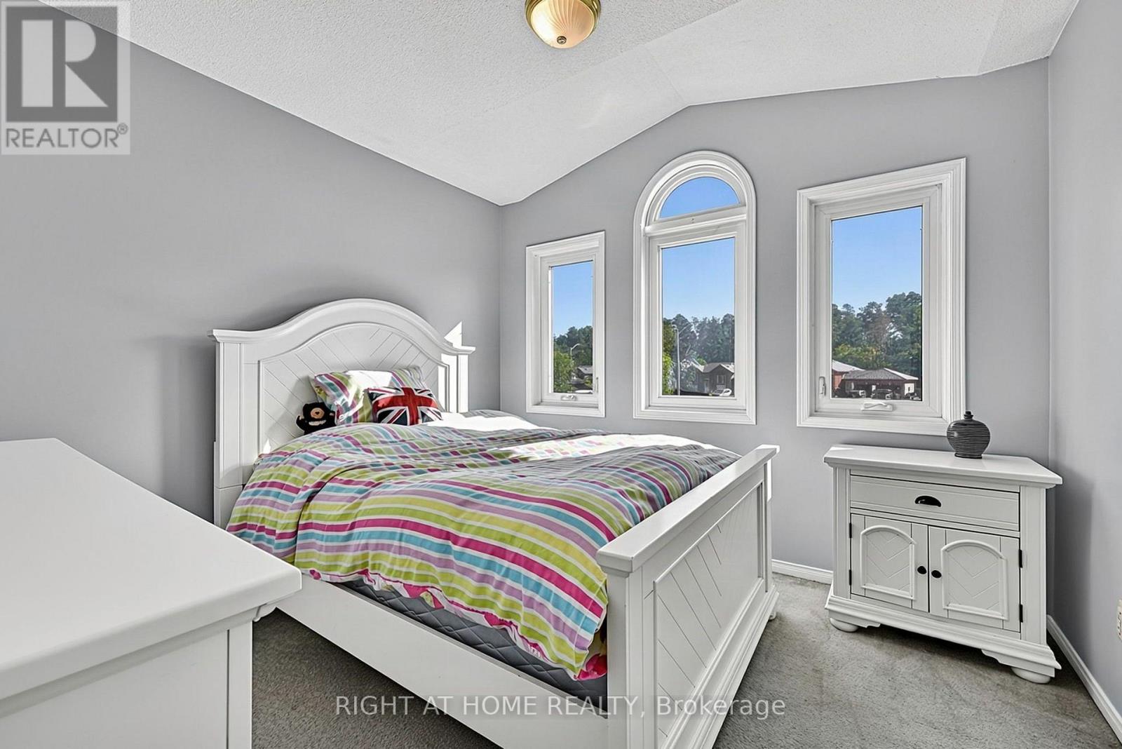 44 Edenbridge Drive, Essa (Angus), Ontario  L0M 1B3 - Photo 23 - N13846786