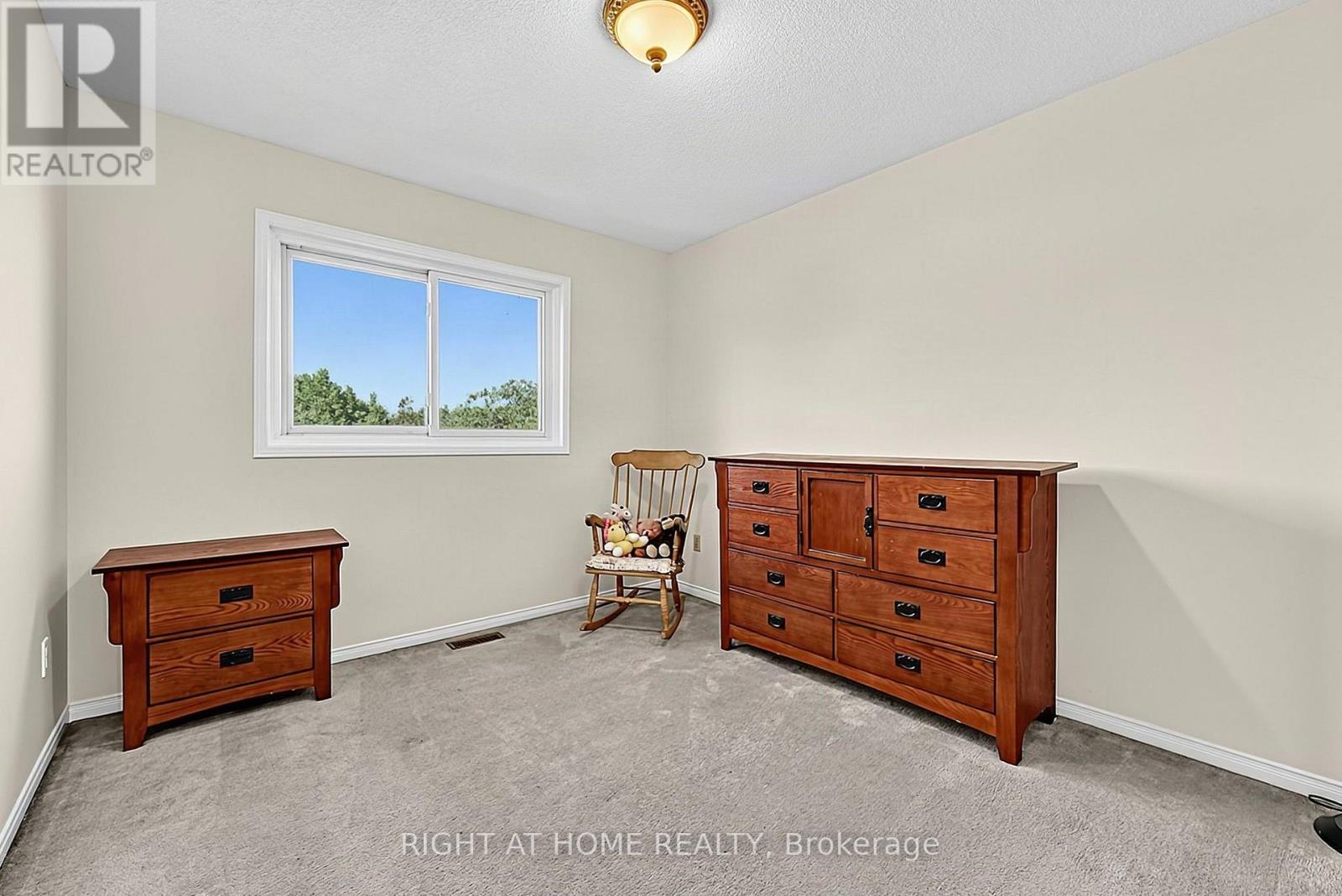 44 Edenbridge Drive, Essa (Angus), Ontario  L0M 1B3 - Photo 25 - N13846786