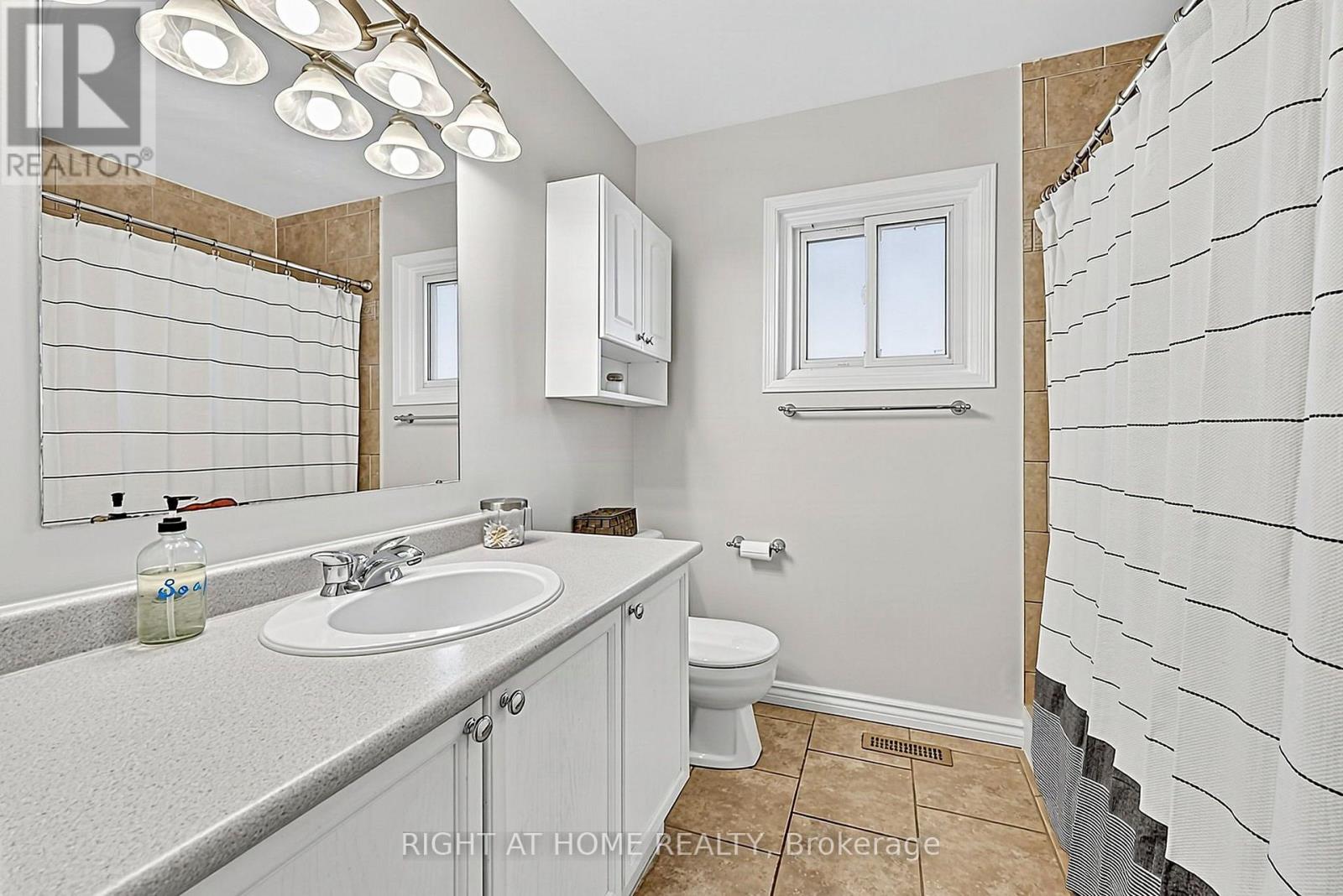 44 Edenbridge Drive, Essa (Angus), Ontario  L0M 1B3 - Photo 26 - N13846786
