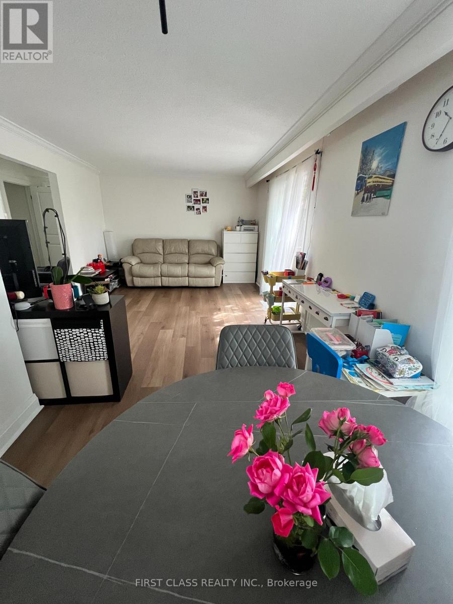 1144 Jamesway Boulevard, Oakville (Fa Falgarwood), Ontario  L6H 2Z7 - Photo 2 - W13846738