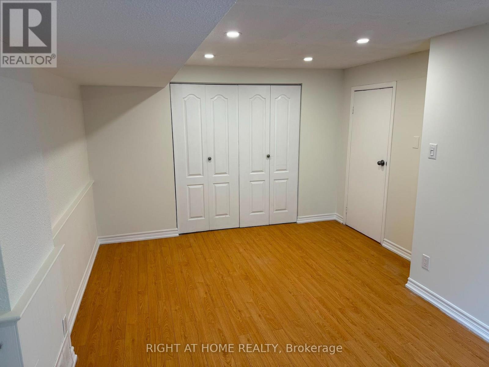 Bsmt - 4154 Sunflower Drive, Mississauga (Erin Mills), Ontario  L5L 2L5 - Photo 13 - W13846740