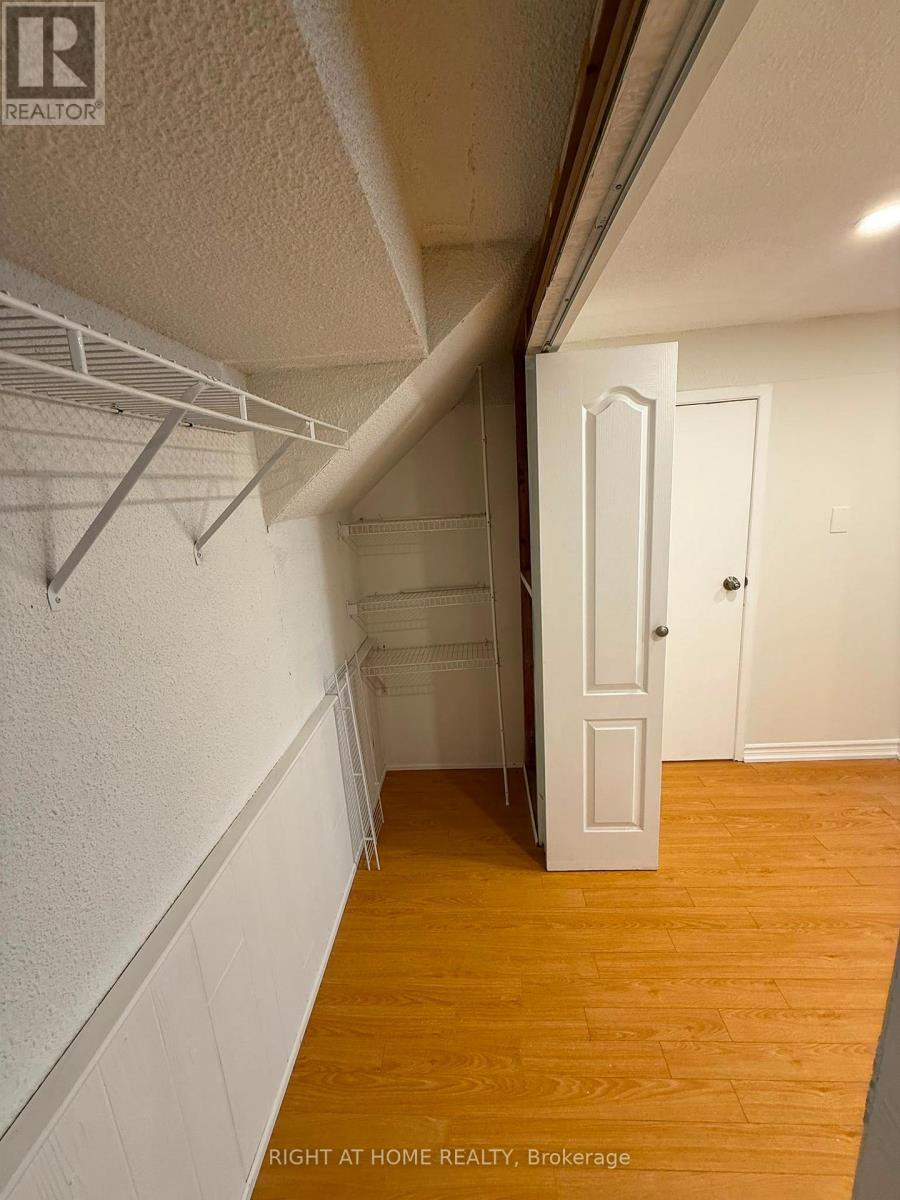 Bsmt - 4154 Sunflower Drive, Mississauga (Erin Mills), Ontario  L5L 2L5 - Photo 15 - W13846740