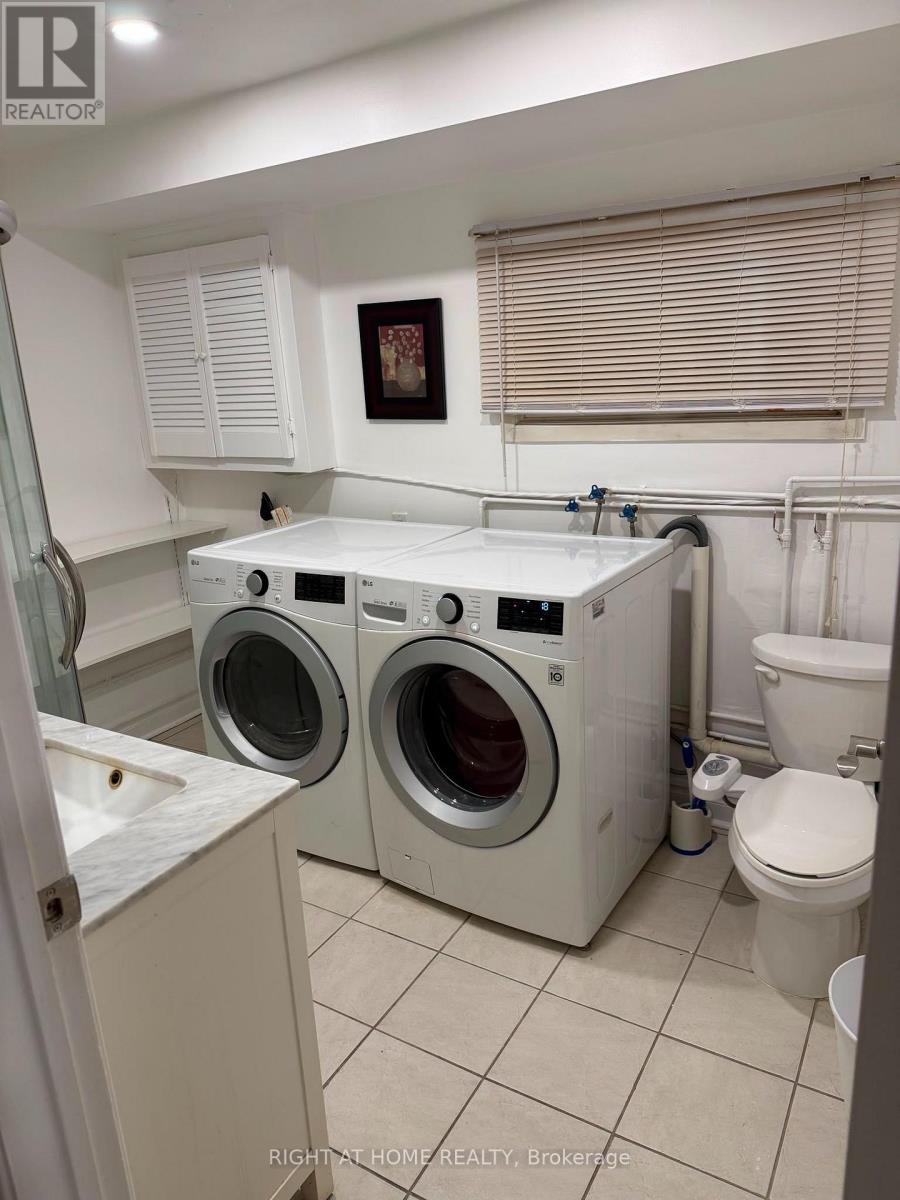 Bsmt - 4154 Sunflower Drive, Mississauga (Erin Mills), Ontario  L5L 2L5 - Photo 2 - W13846740